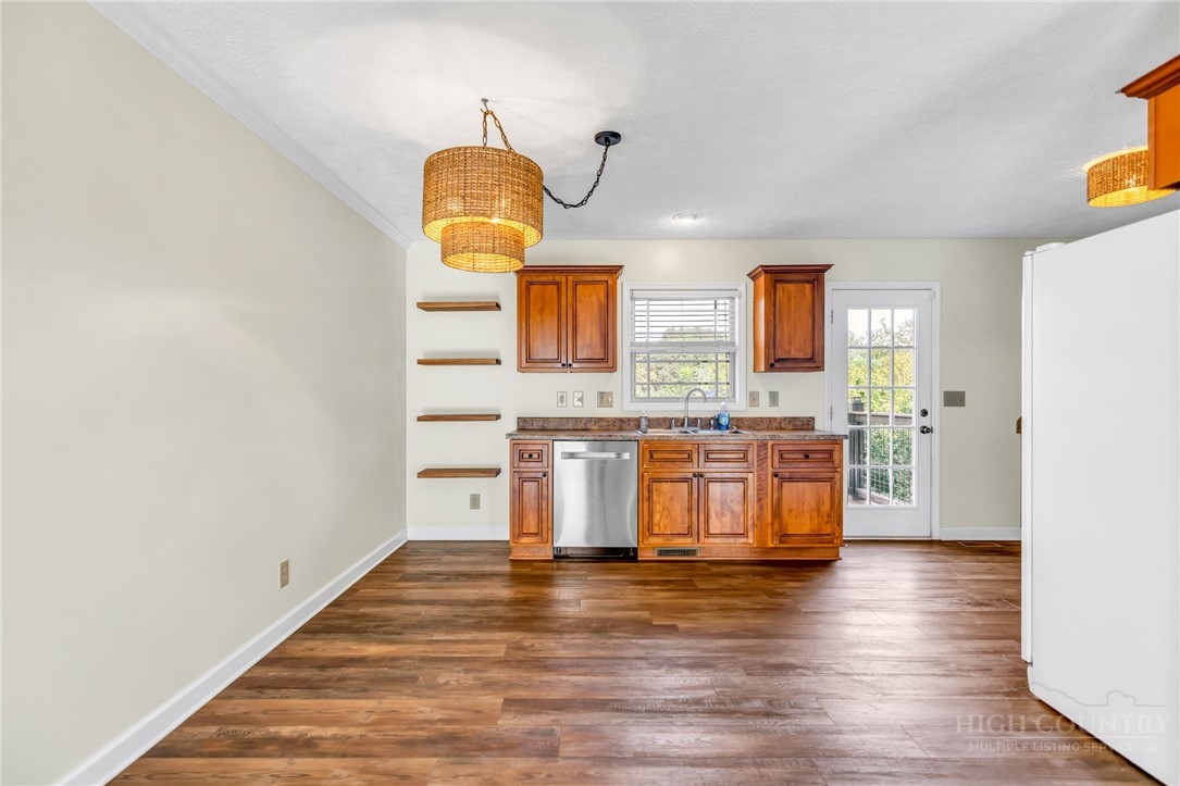 254 Landinview Drive