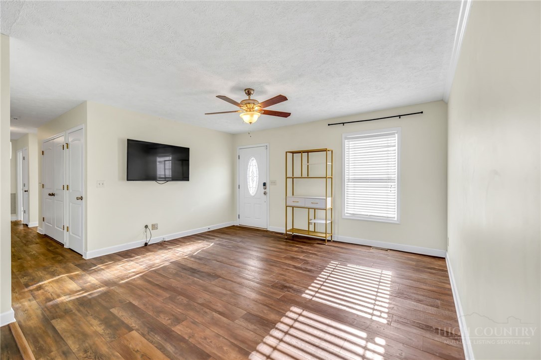 254 Landinview Drive