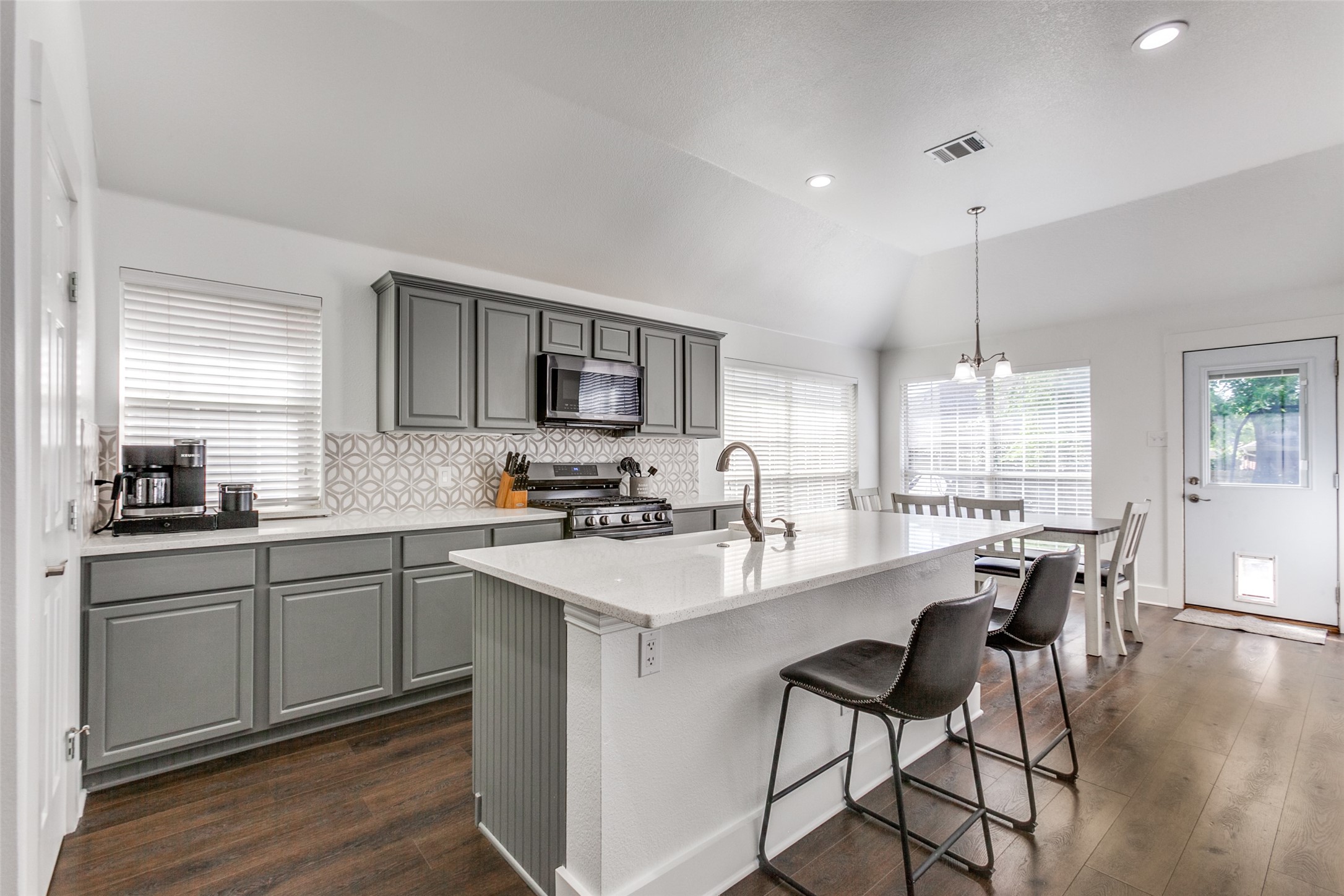 6212 Creekhaven Court