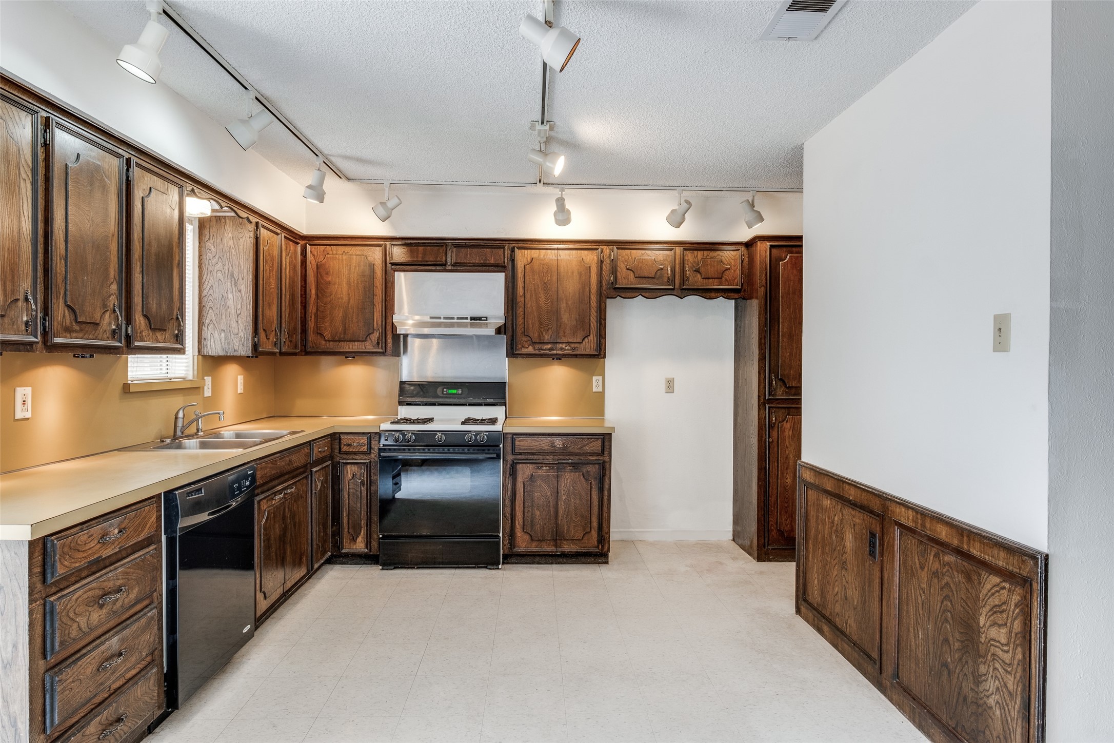 8336 Lullwater Drive