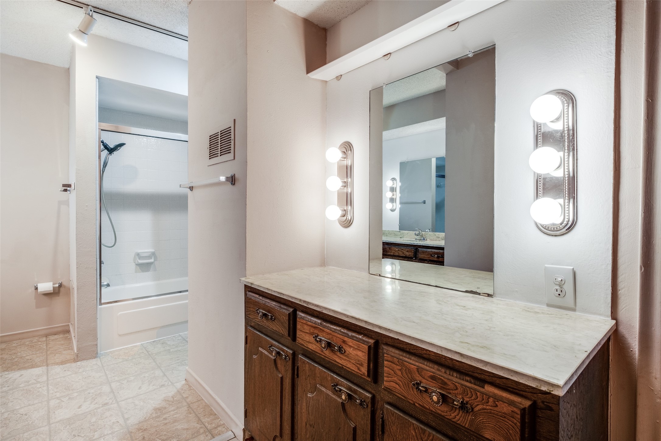 8336 Lullwater Drive