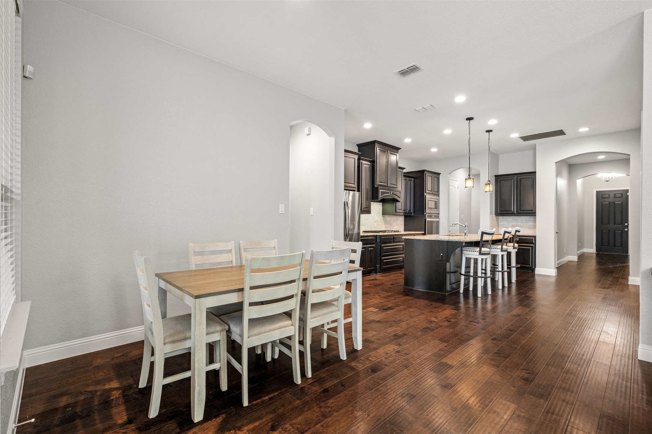 504 Ardath Road