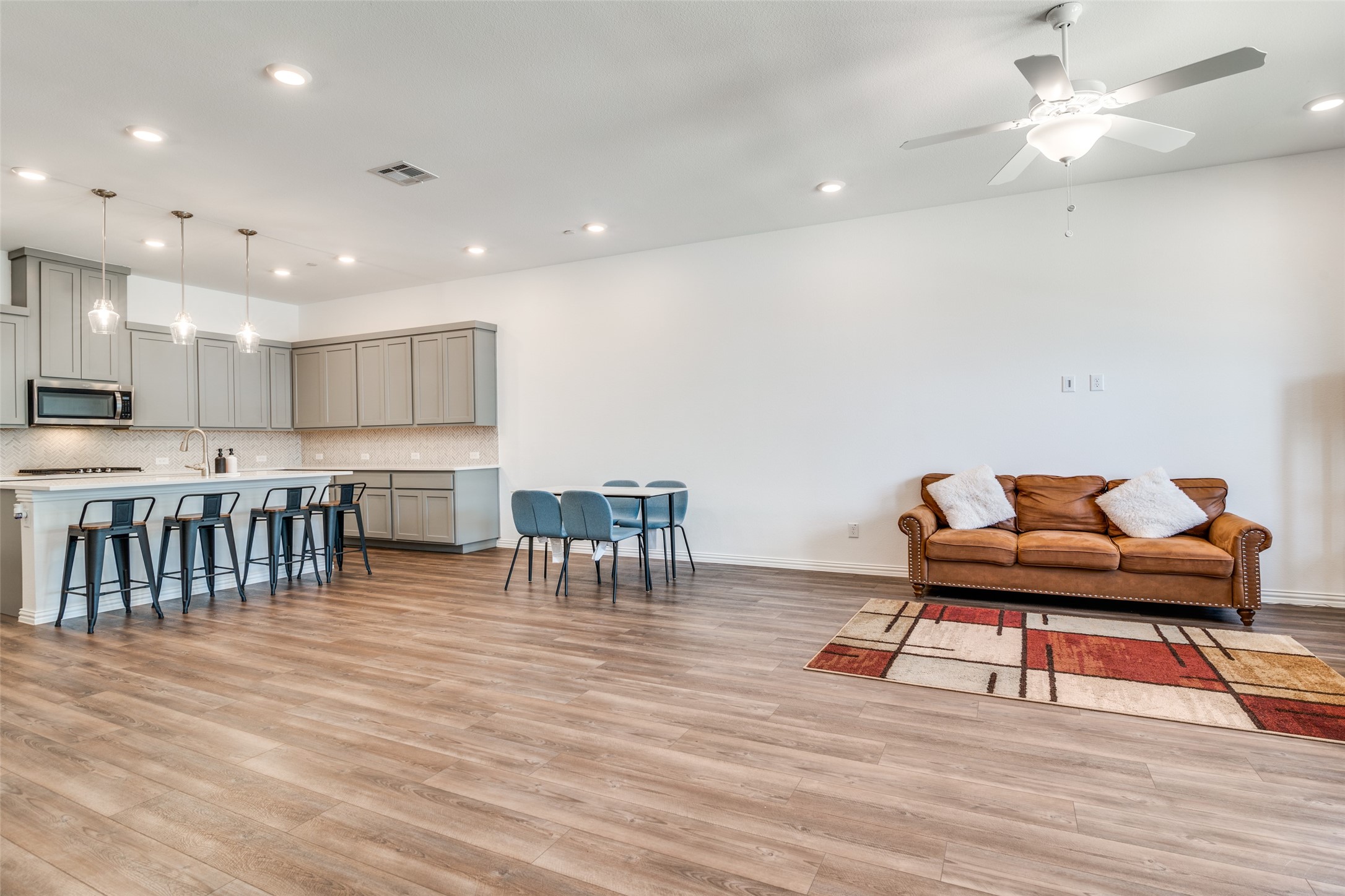 2913 Alto Drive