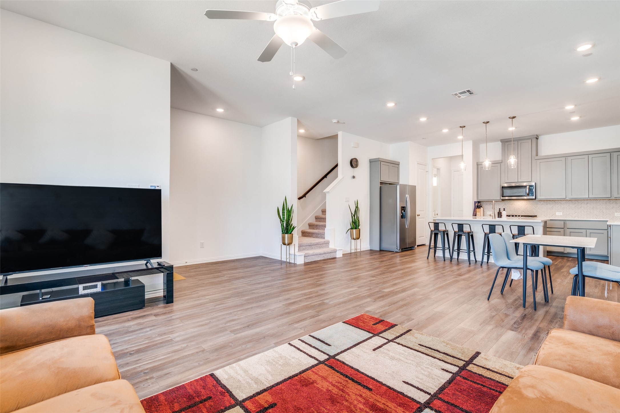 2913 Alto Drive