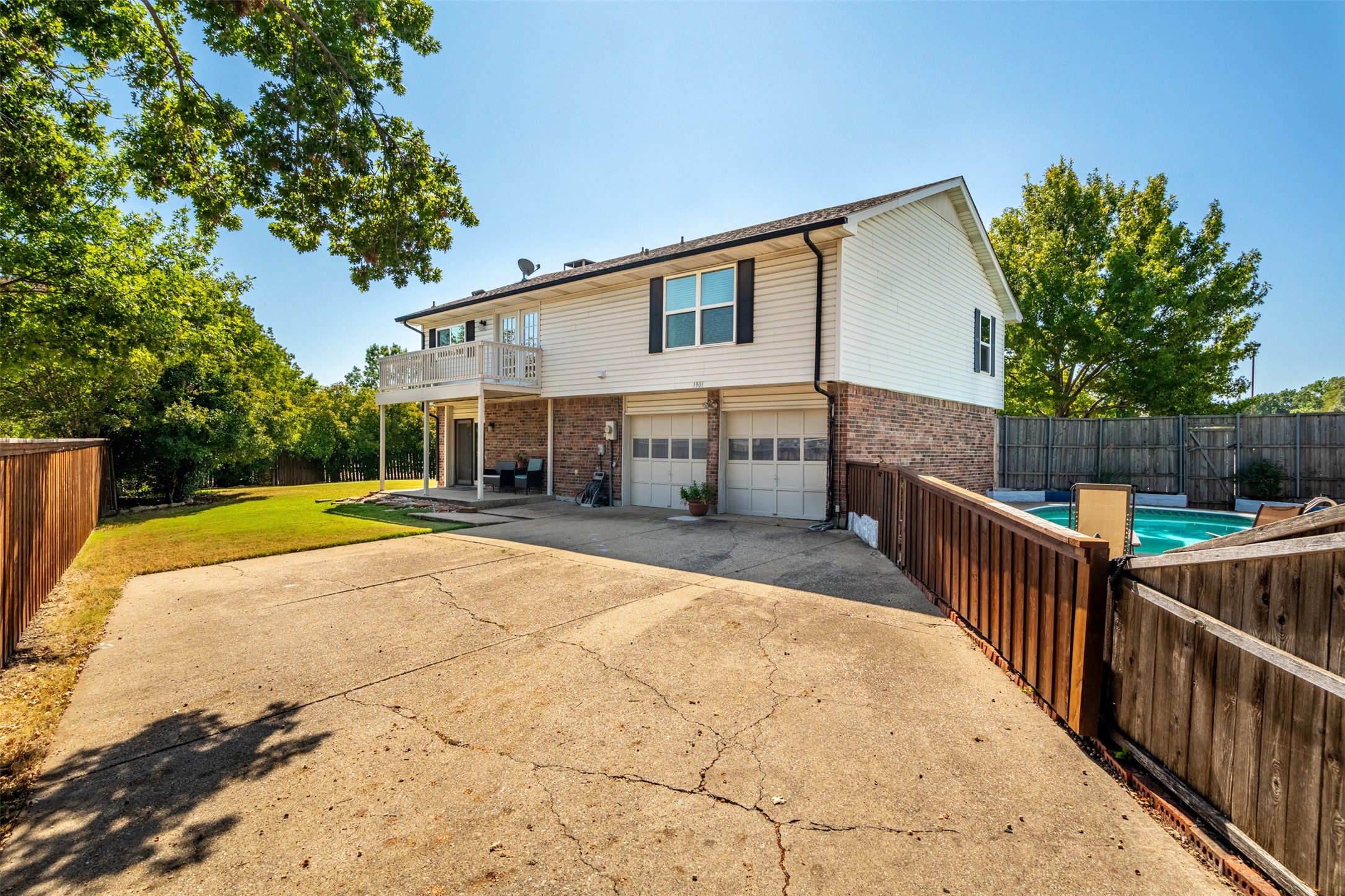 1901 Forestwood Drive