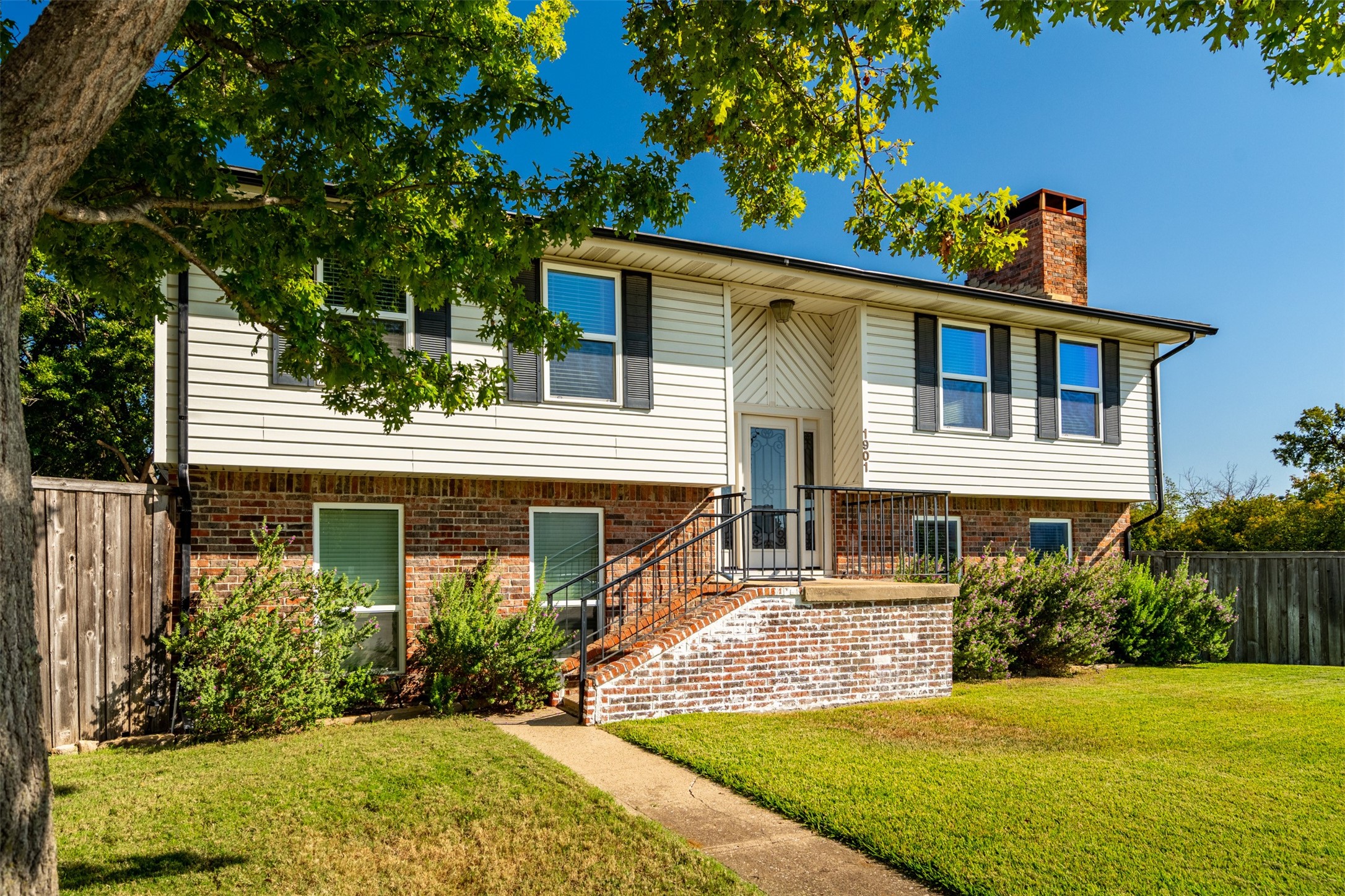 1901 Forestwood Drive