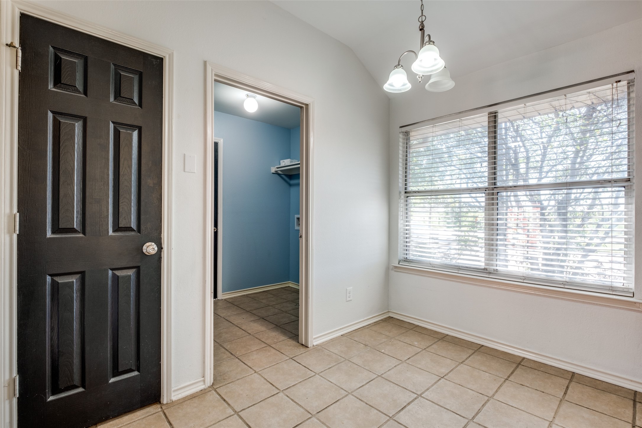 2622 Whitetail Drive