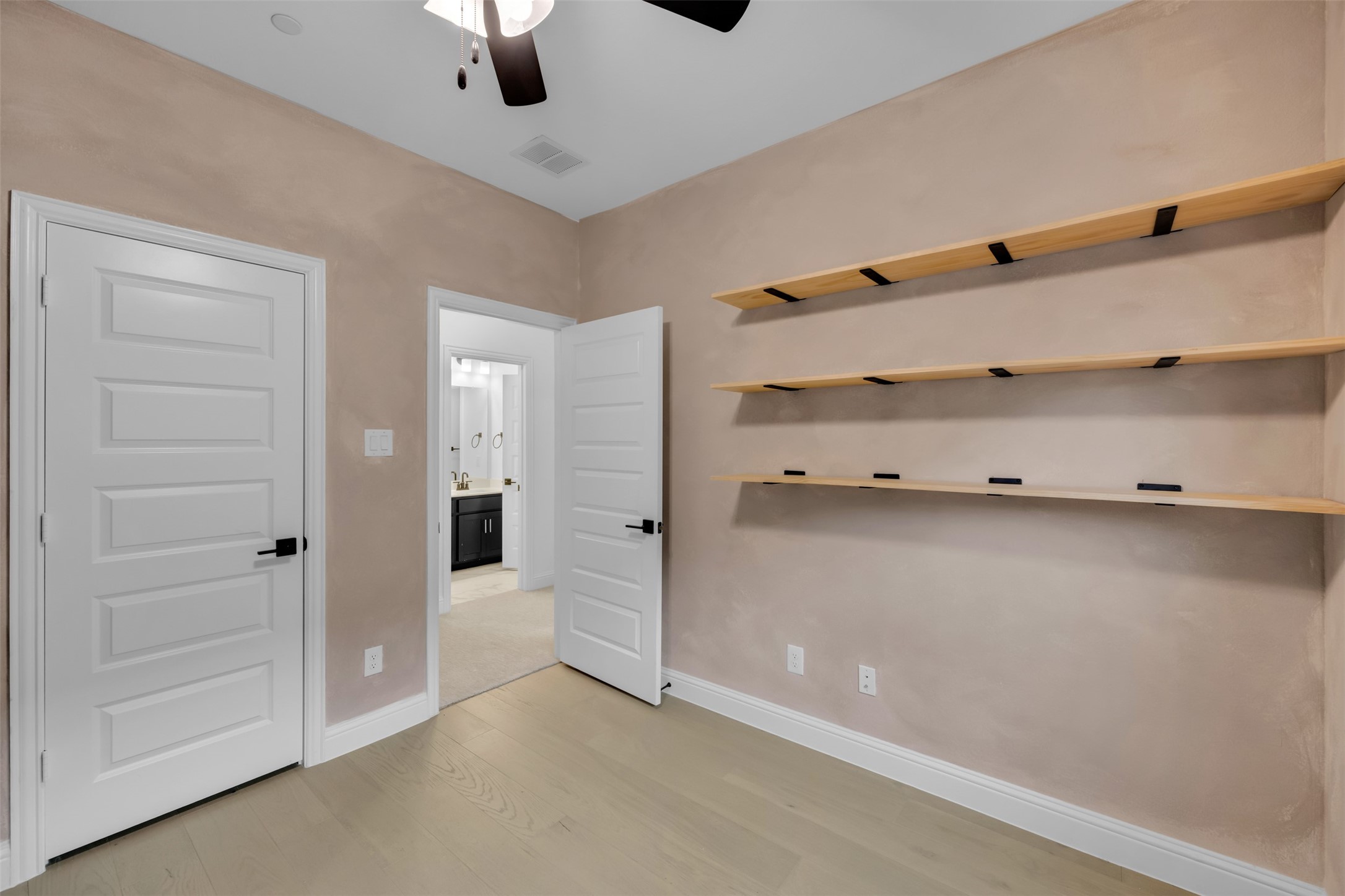 4413 Murphy Lane