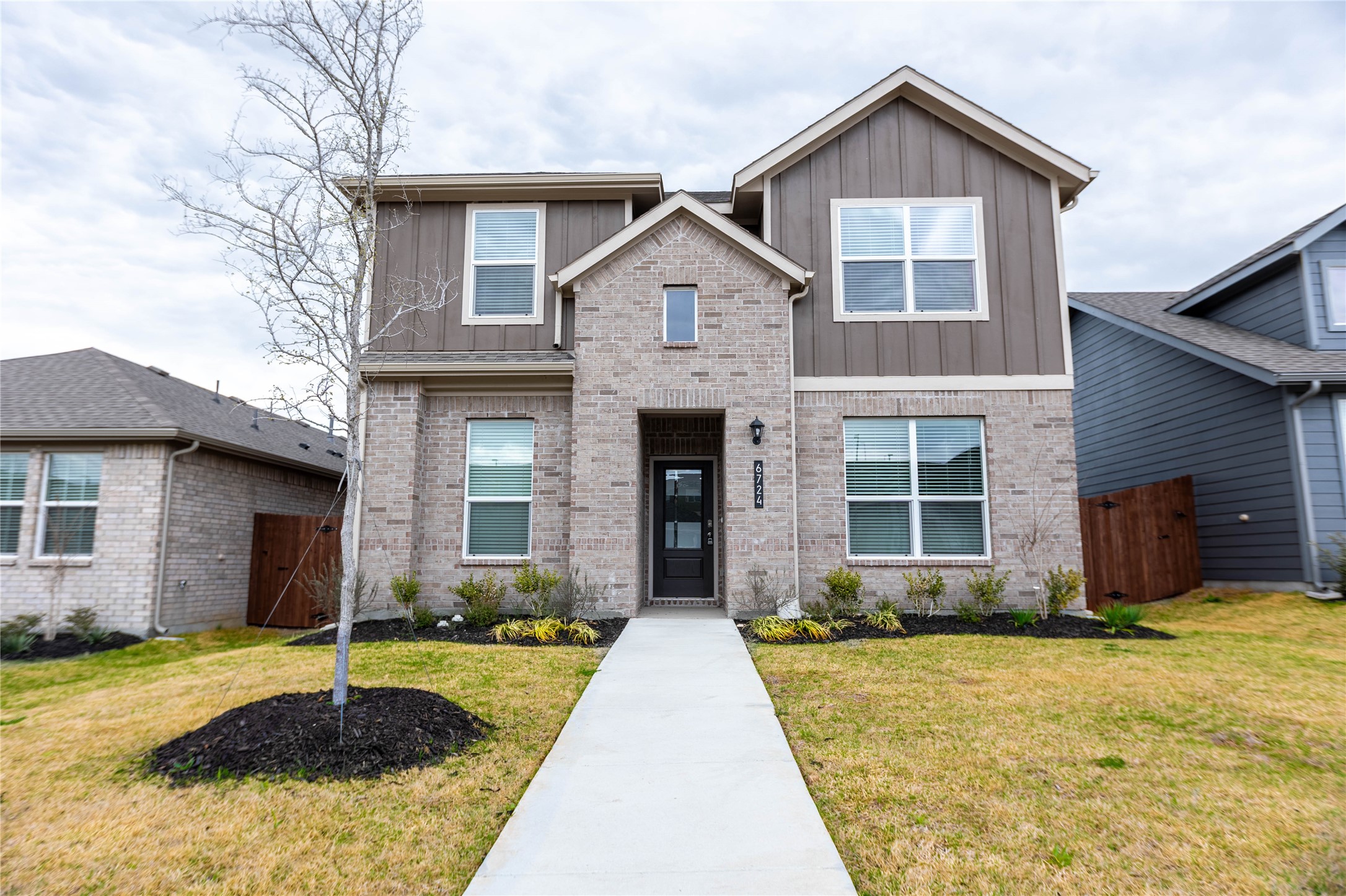 6724 Lake Overlook Drive