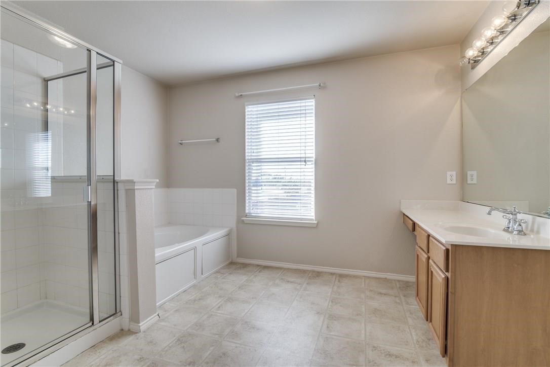 2096 Royal Acres Trail