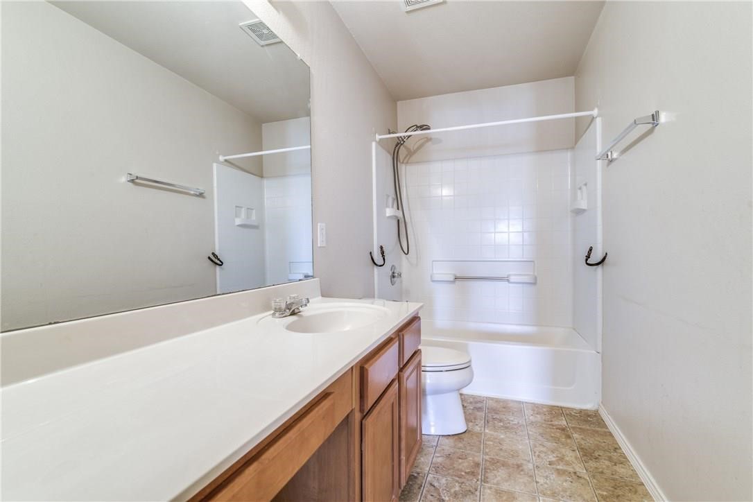 2096 Royal Acres Trail