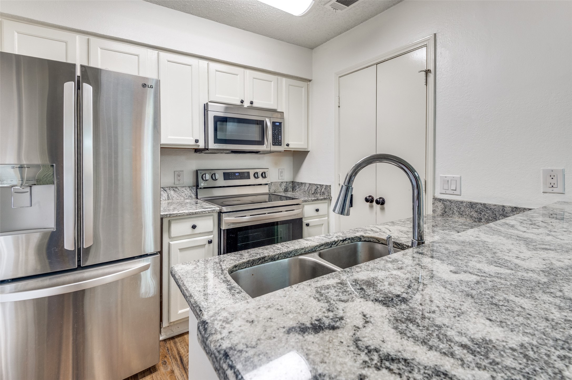 1410 Meadowood Village Drive