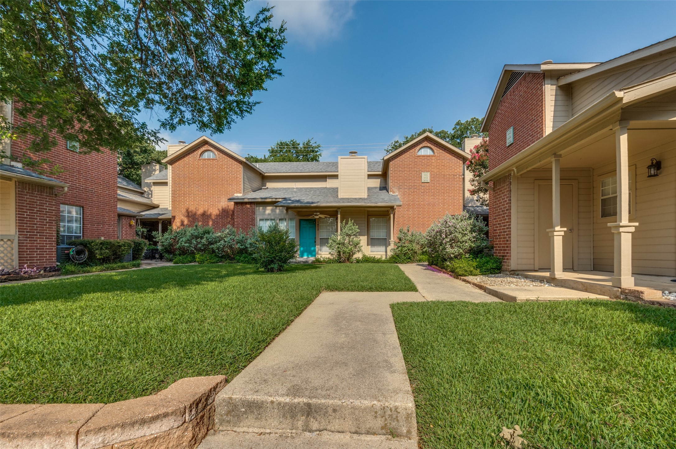 1410 Meadowood Village Drive