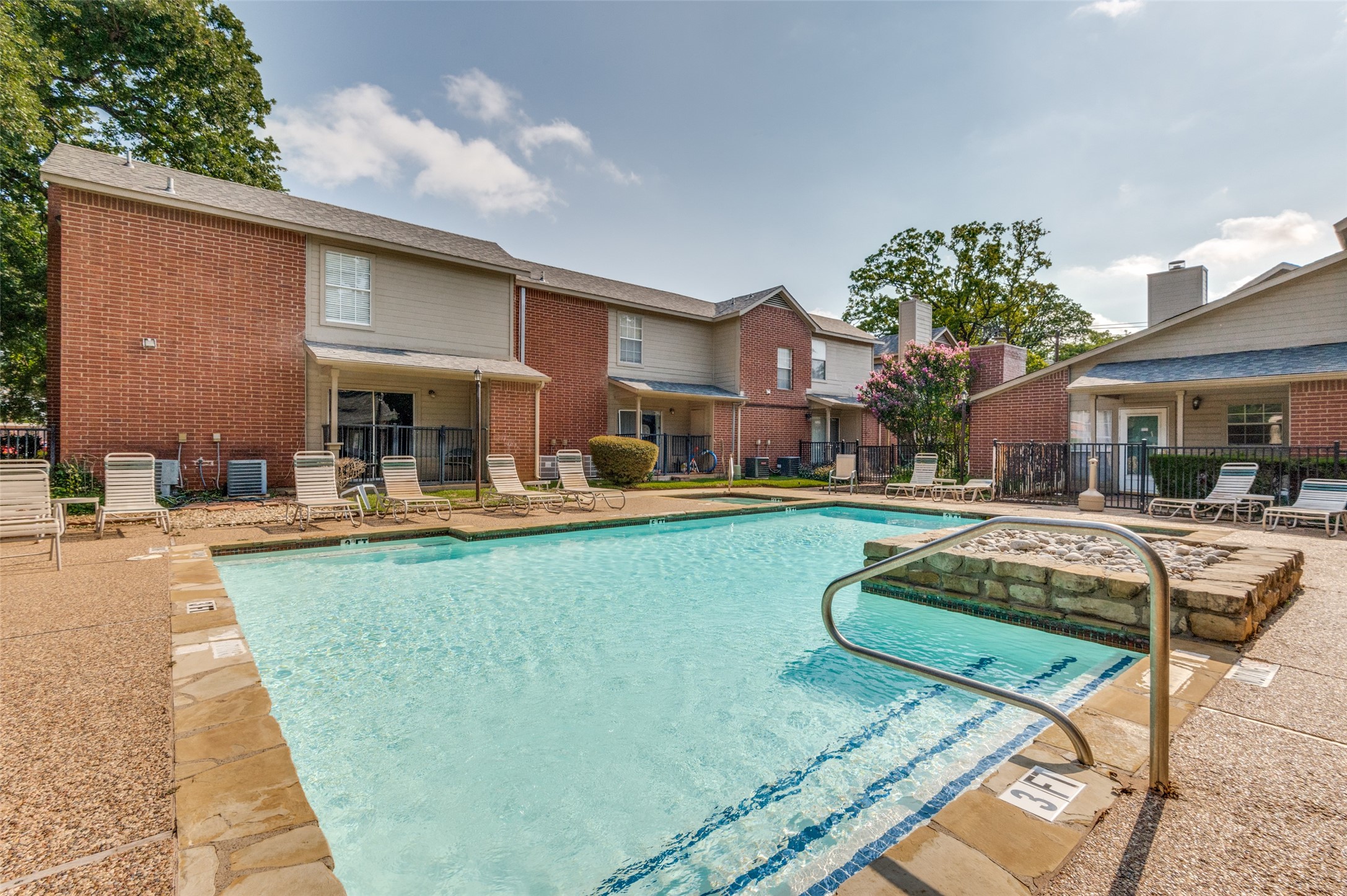 1410 Meadowood Village Drive