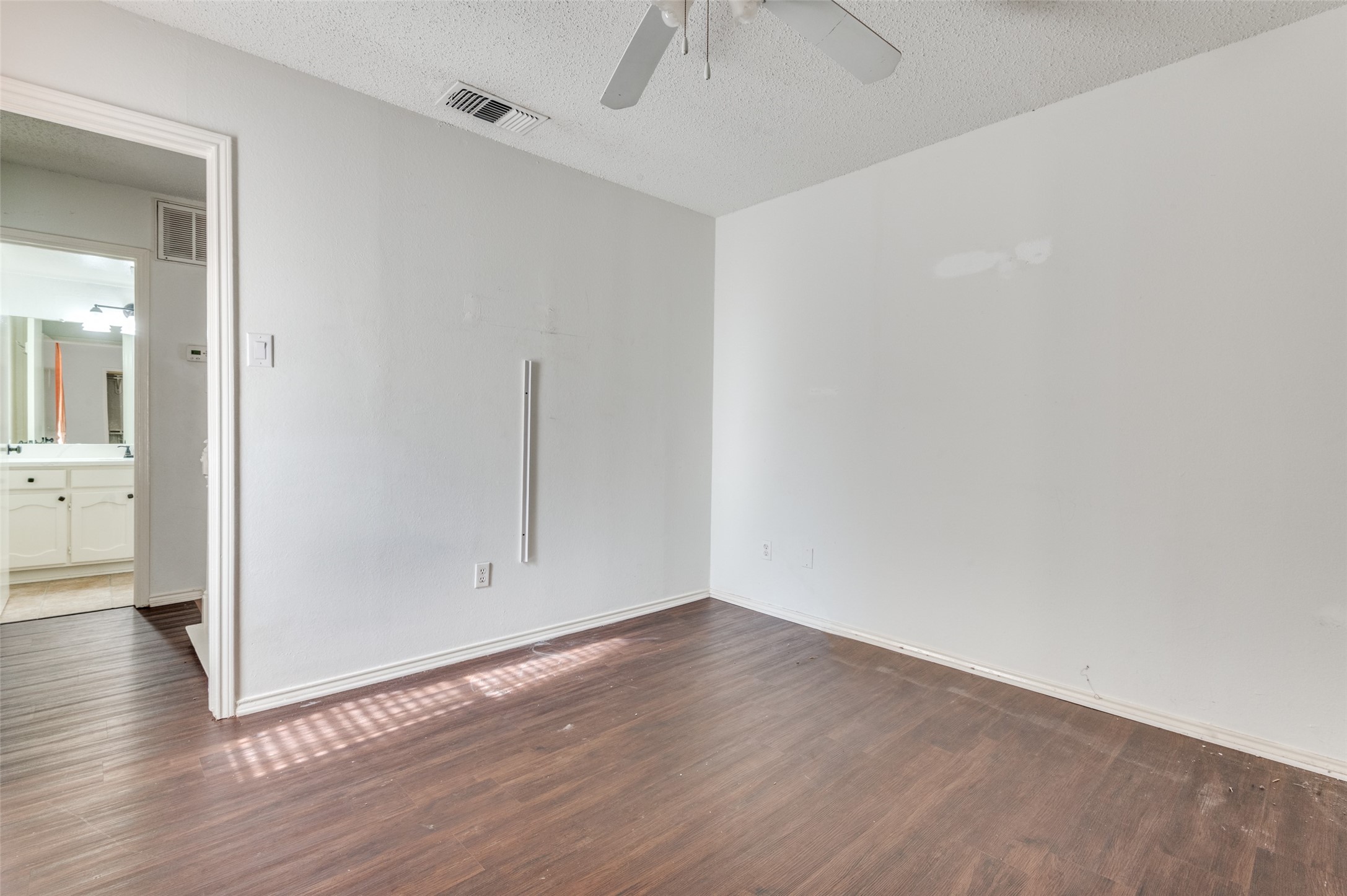 1410 Meadowood Village Drive