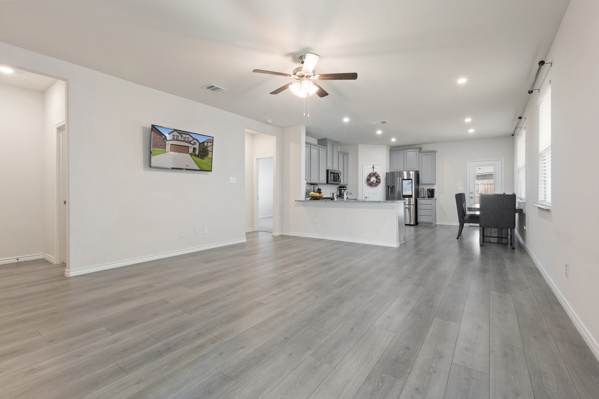 18137 Lakefront Court