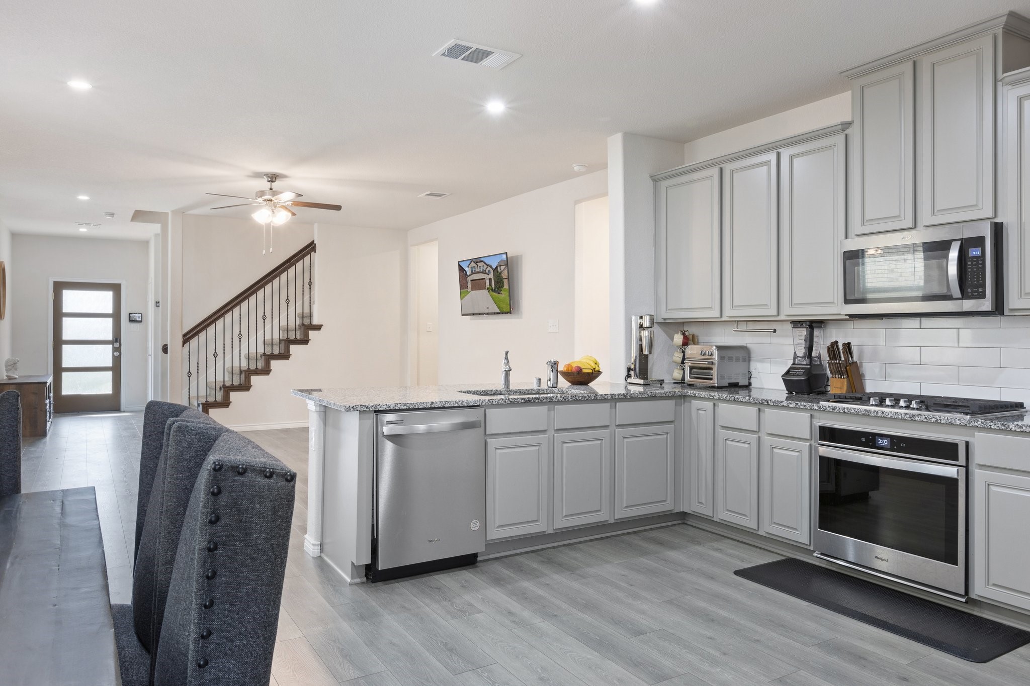 18137 Lakefront Court