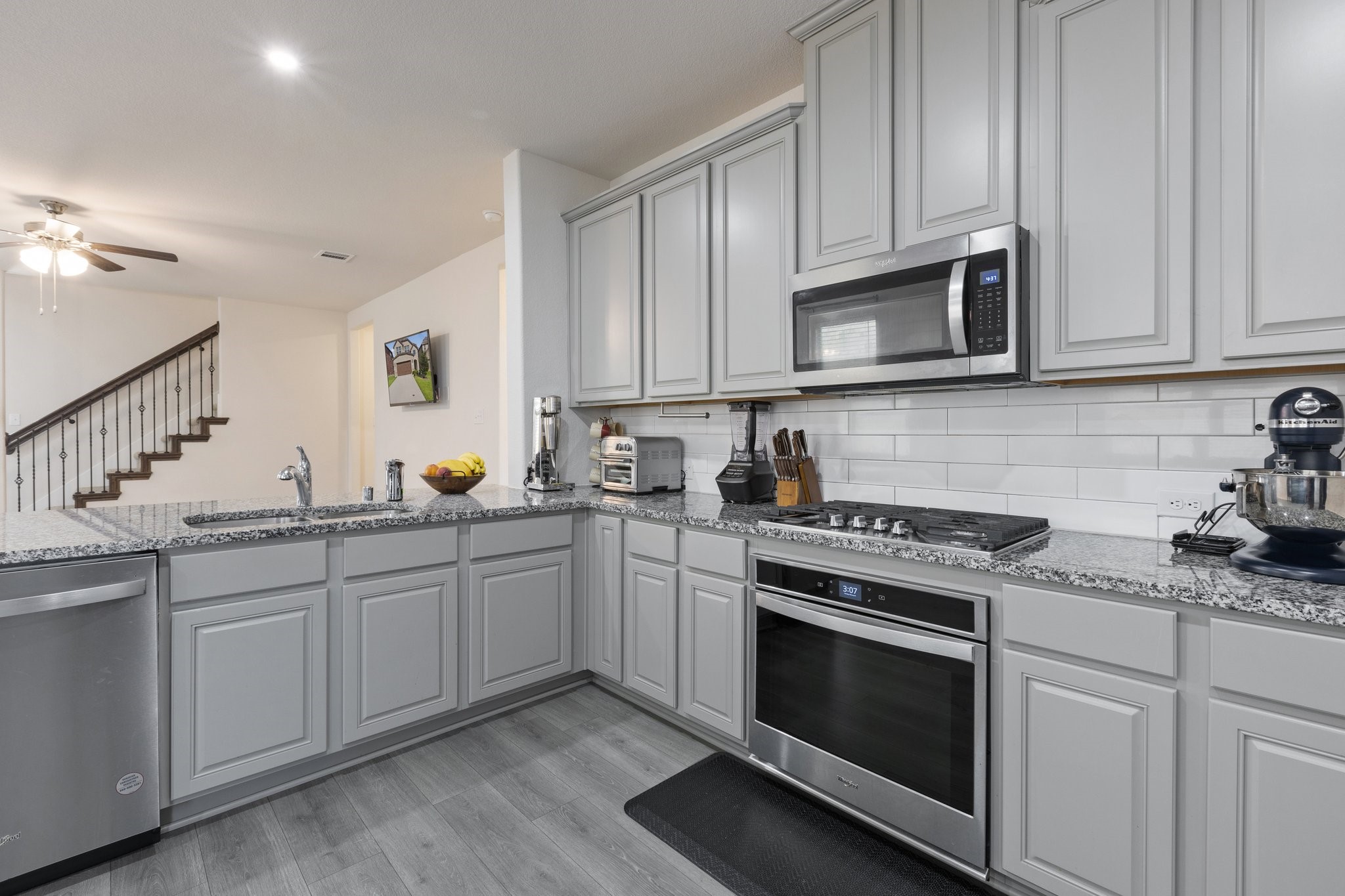 18137 Lakefront Court