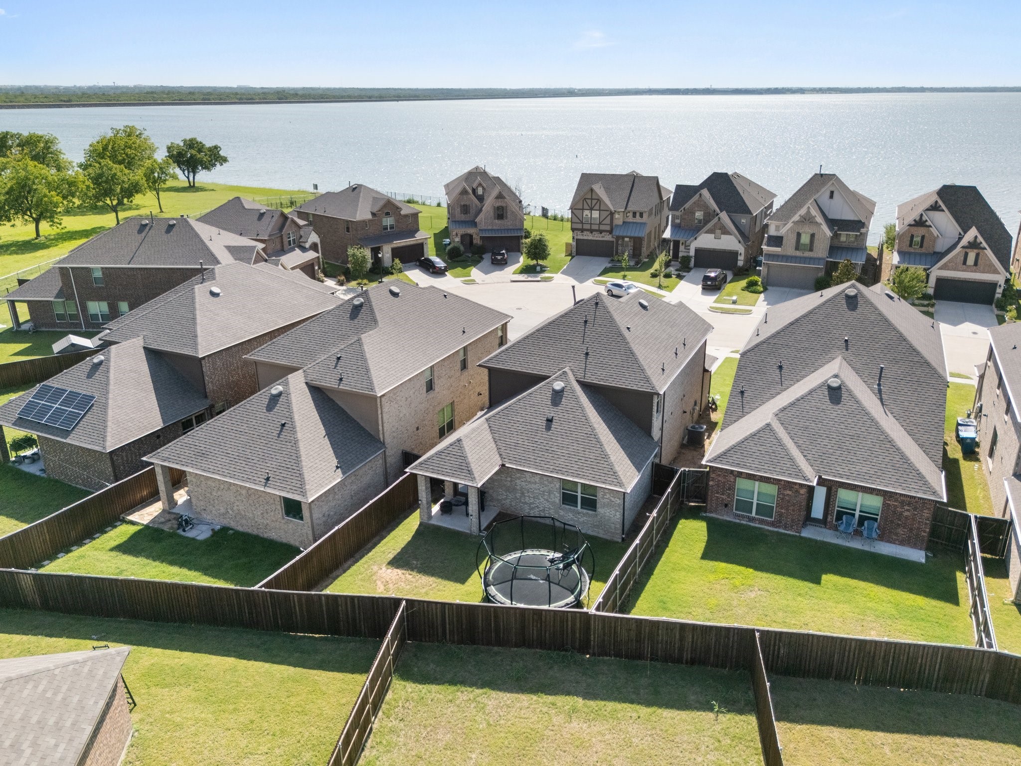 18137 Lakefront Court