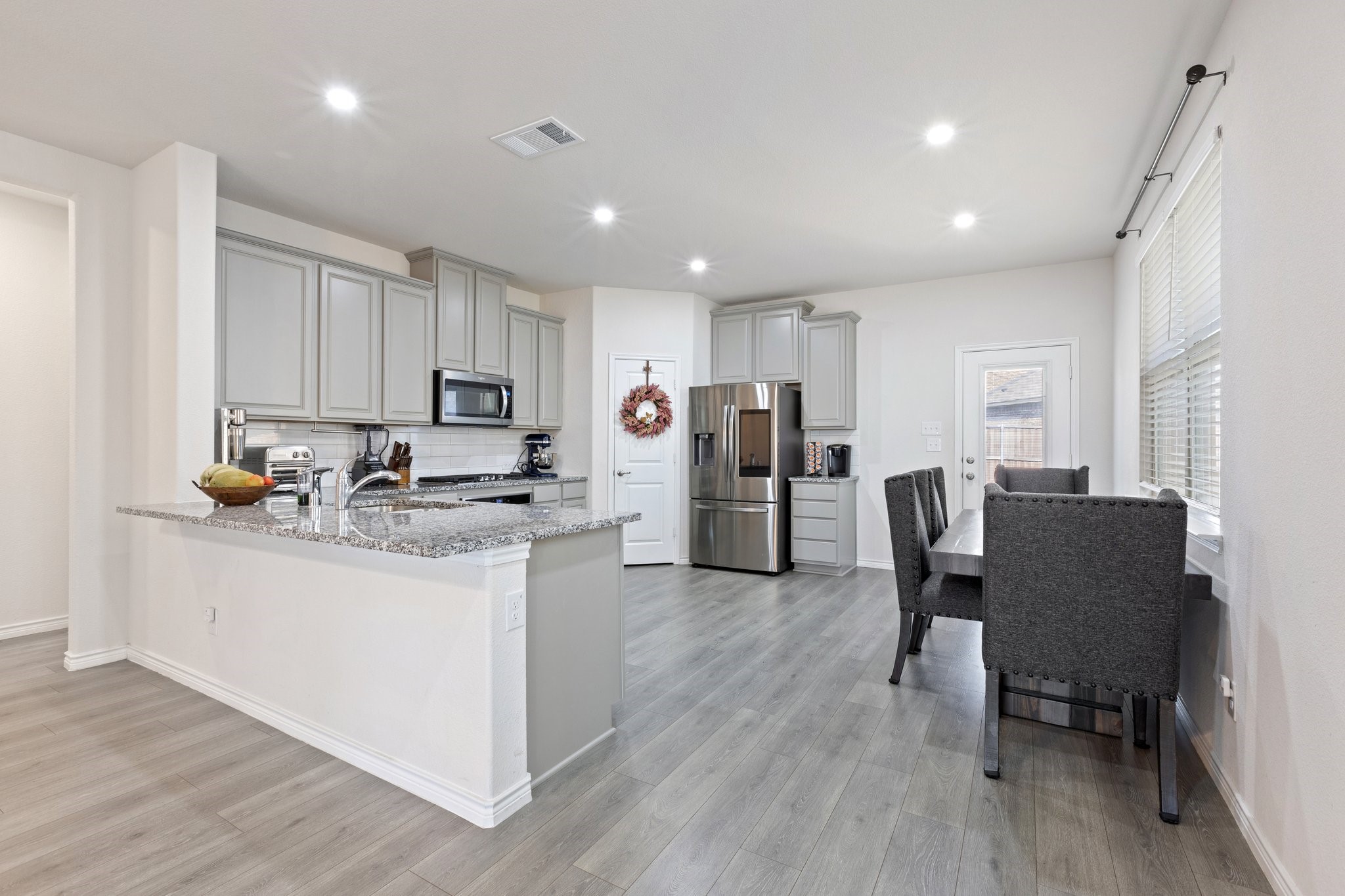 18137 Lakefront Court