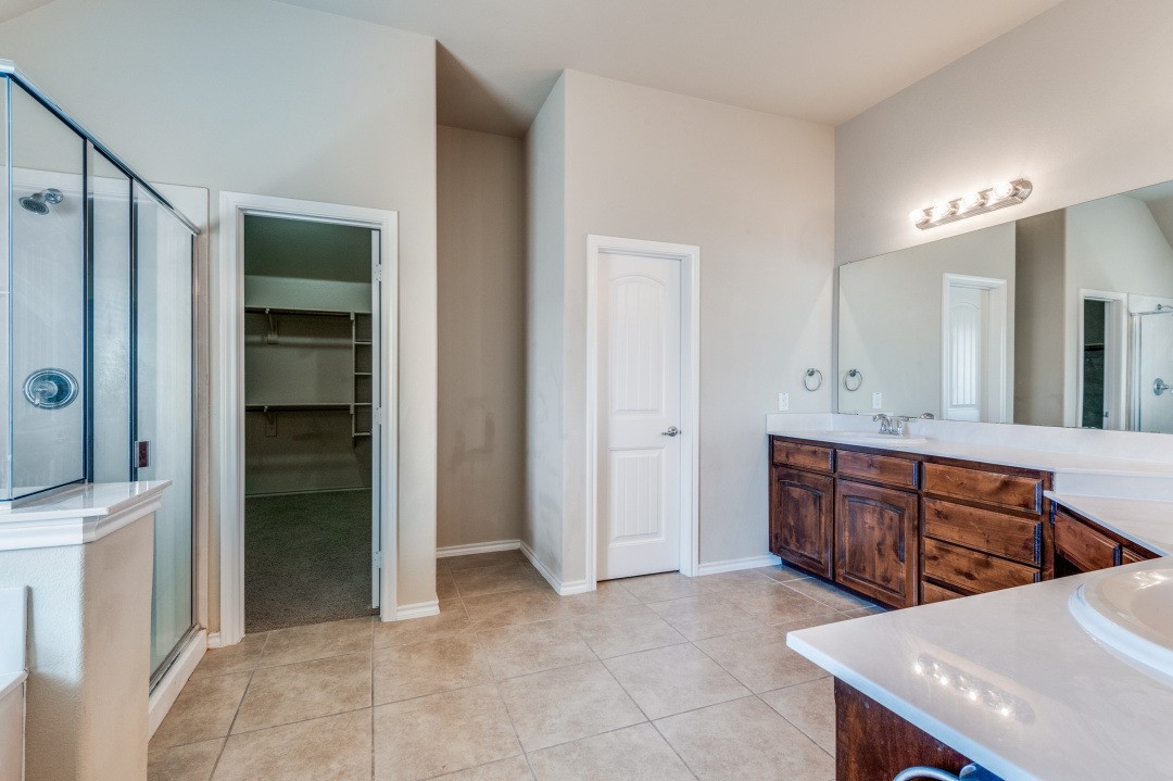 2904 Crystal Way