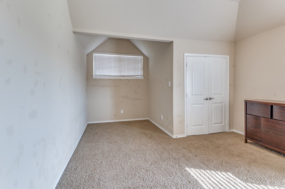 2904 Crystal Way