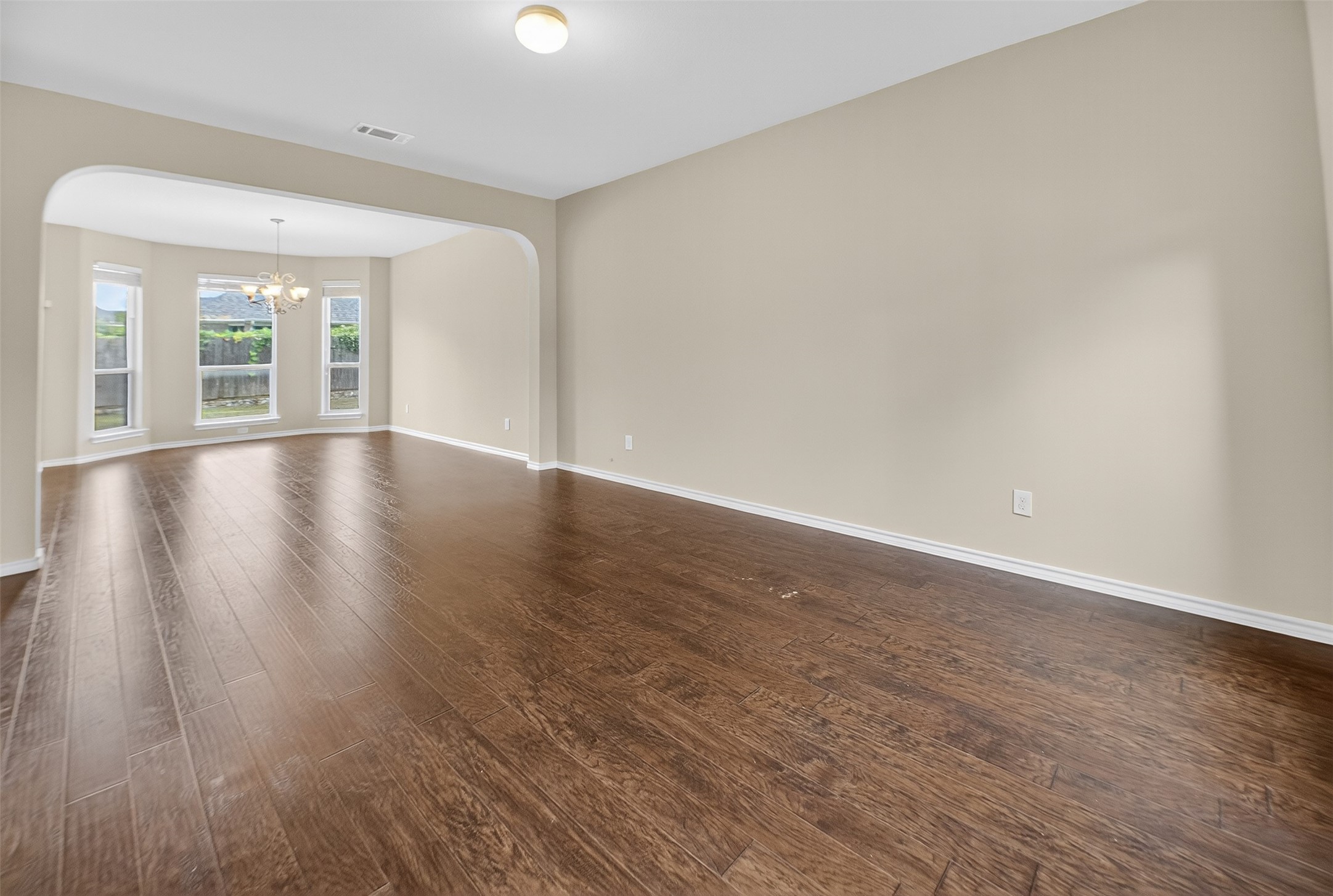 2904 Crystal Way