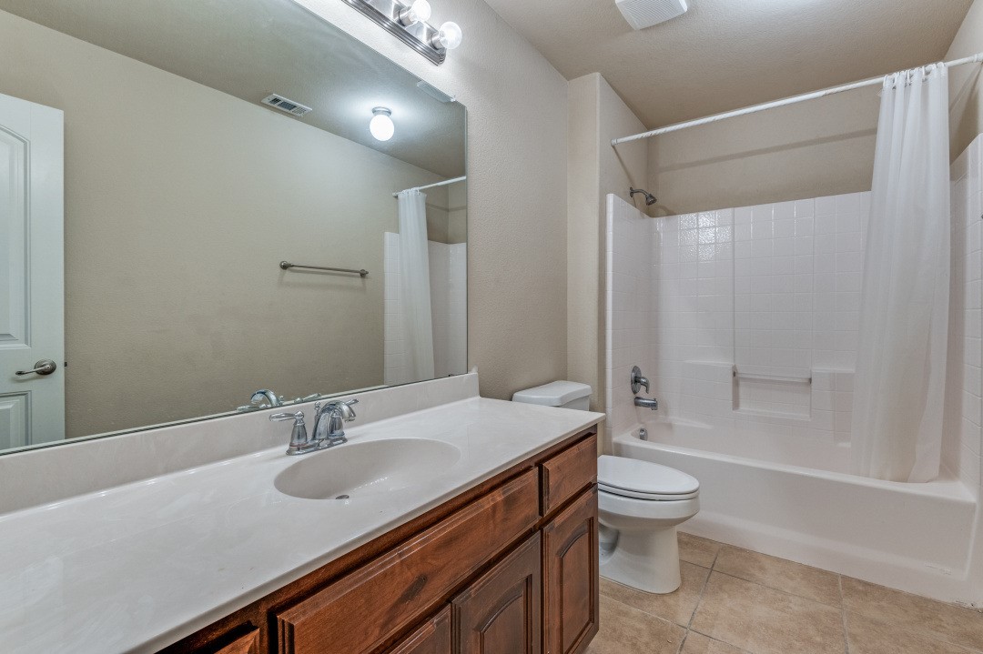 2904 Crystal Way