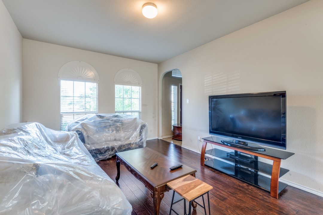 2904 Crystal Way