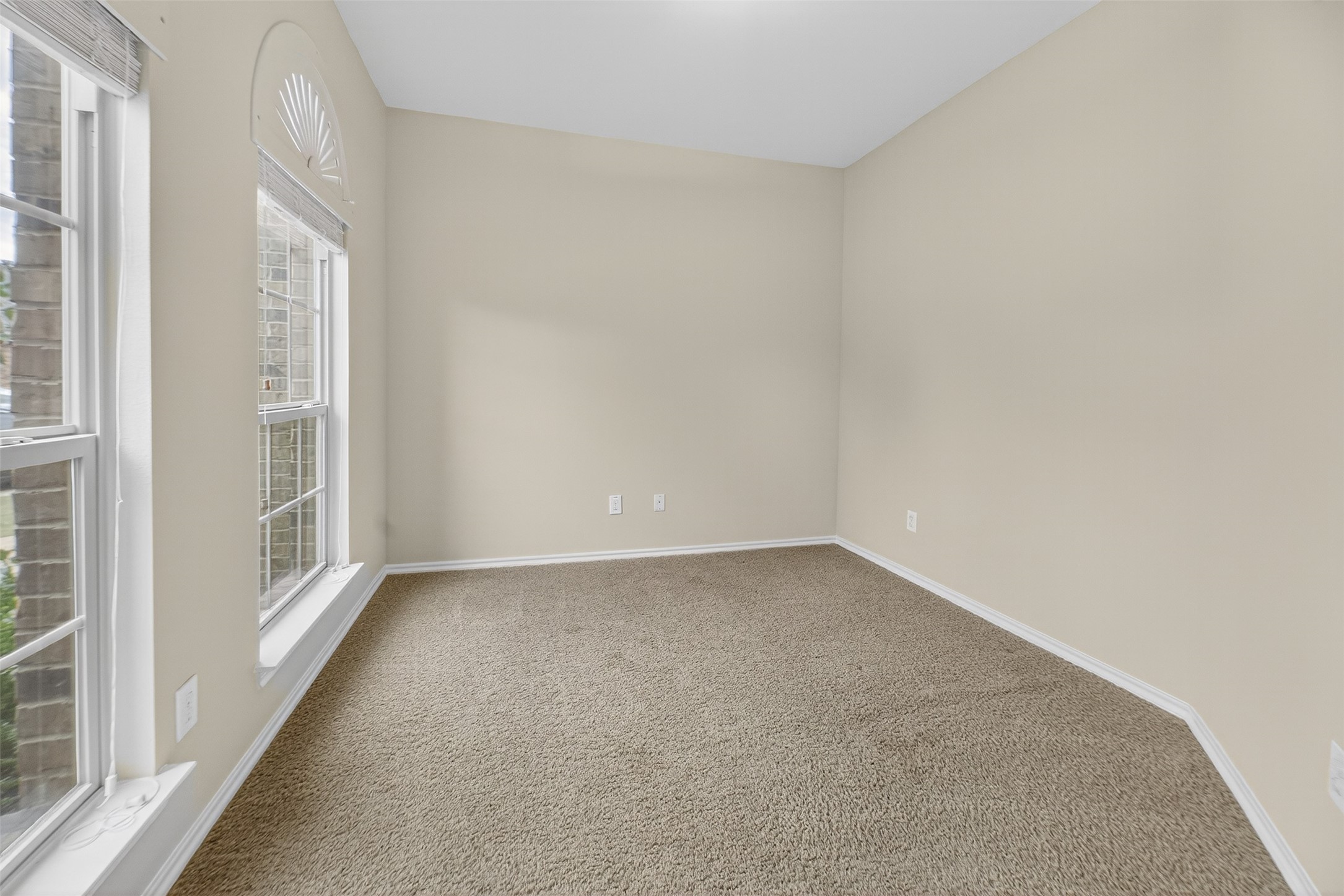 2904 Crystal Way