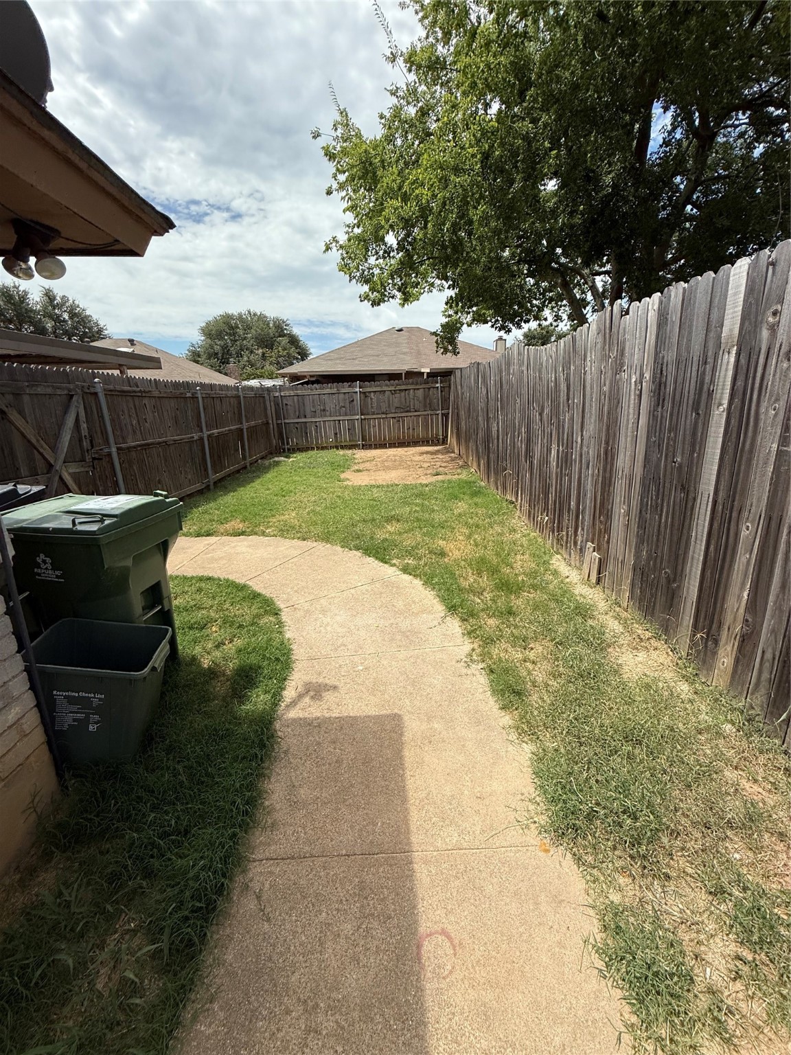 4316 Elliott Oaks Drive