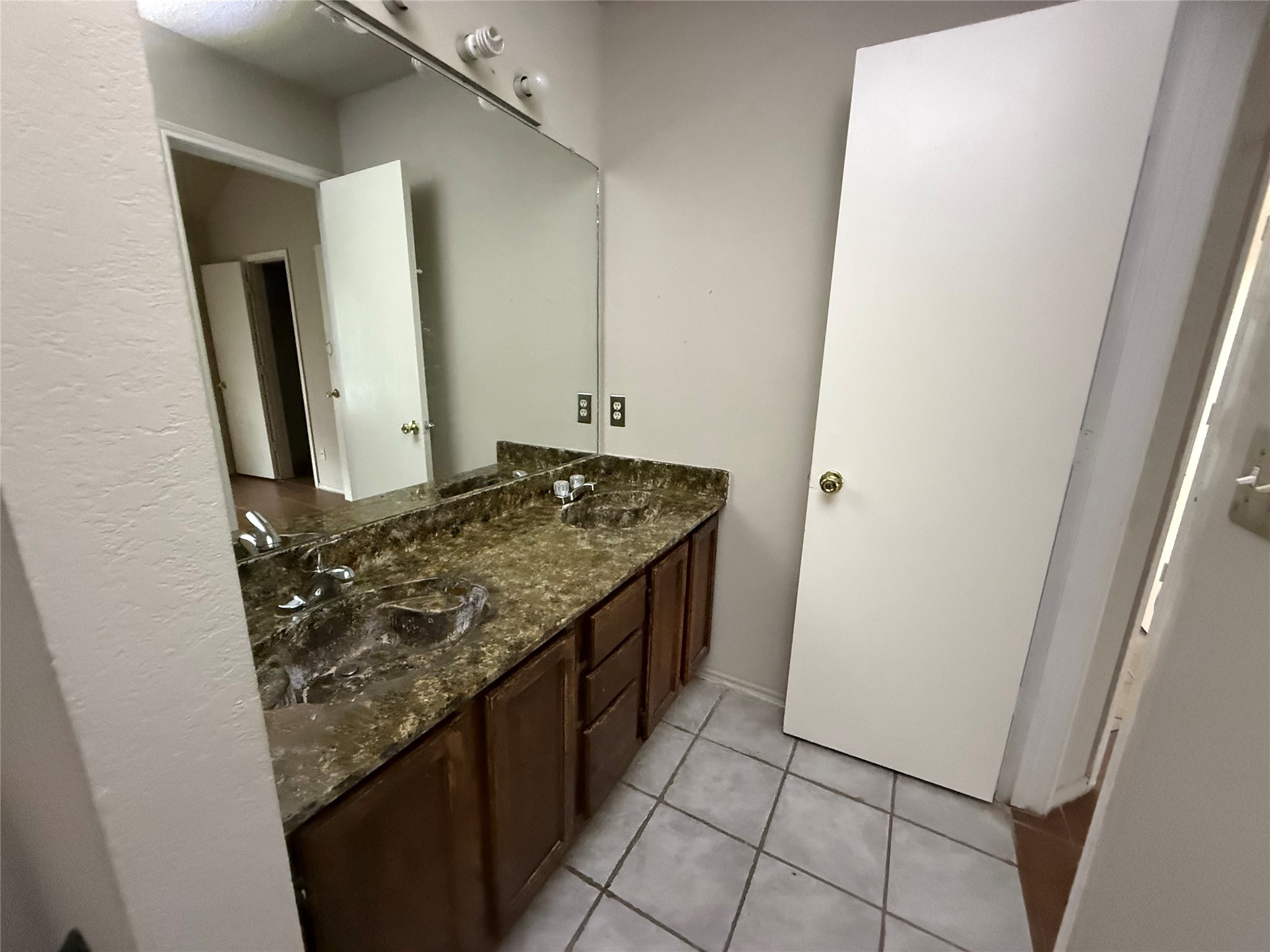 4316 Elliott Oaks Drive