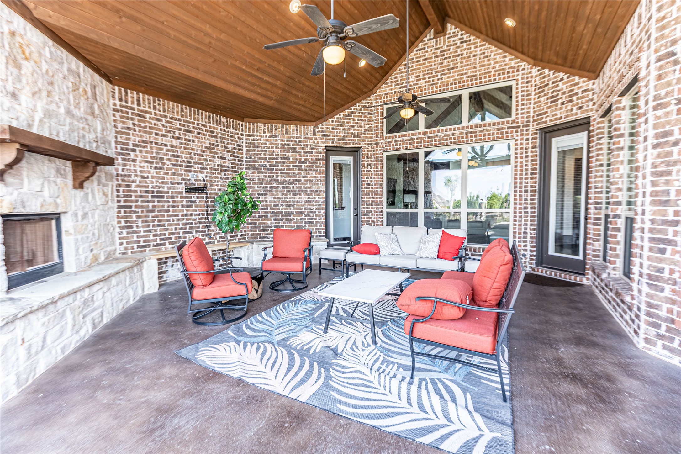 1220 Highland Drive