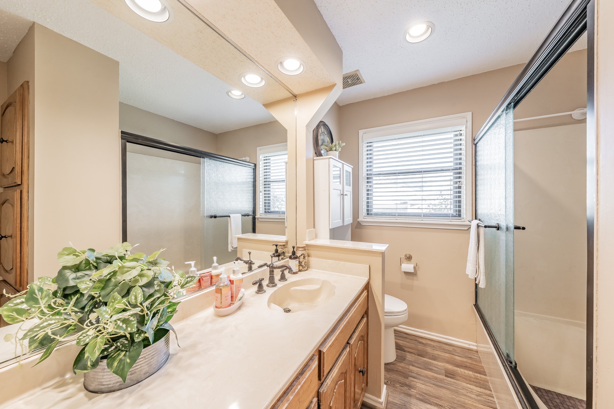 6924 Richlynn Terrace