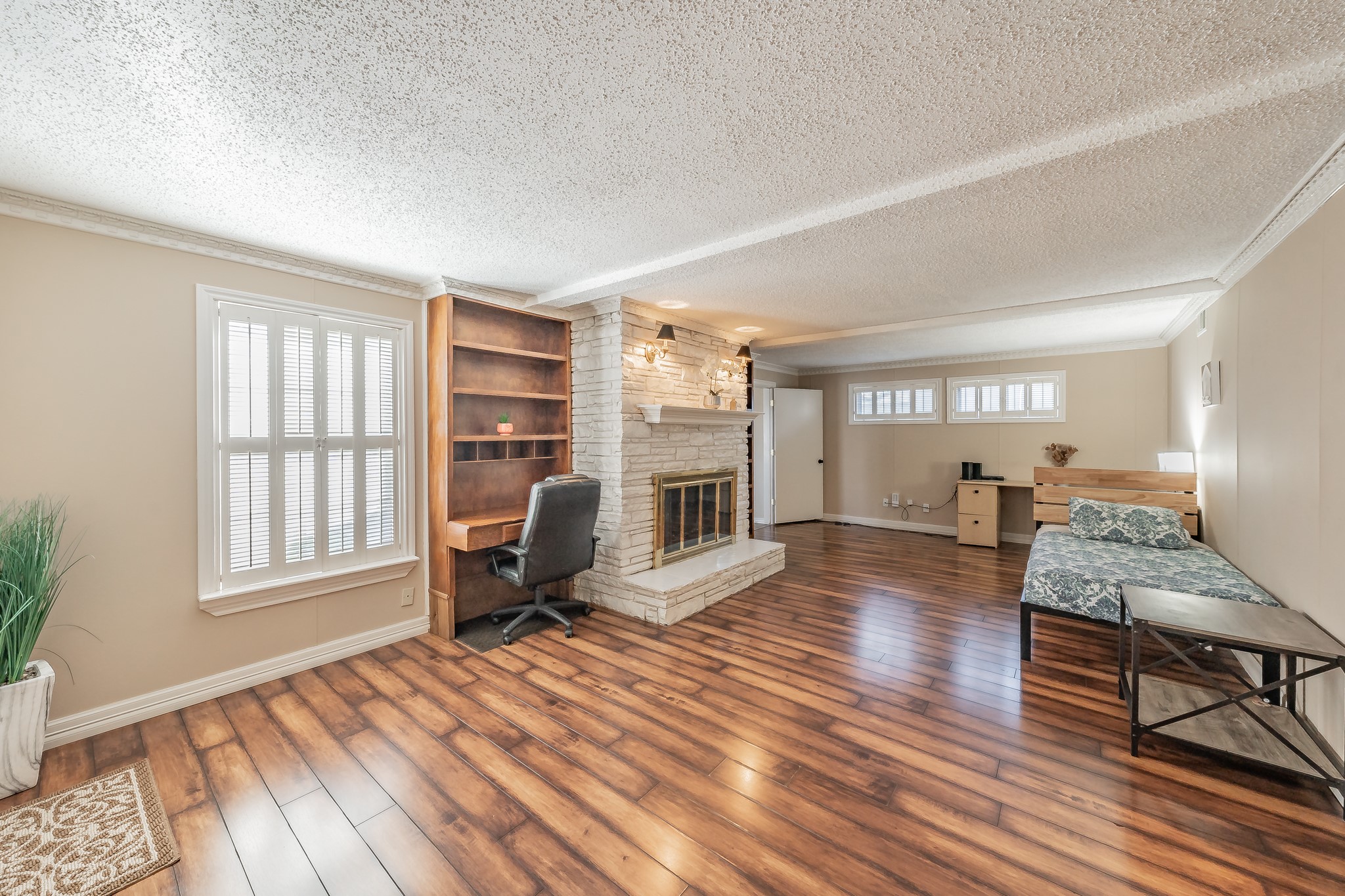 6924 Richlynn Terrace