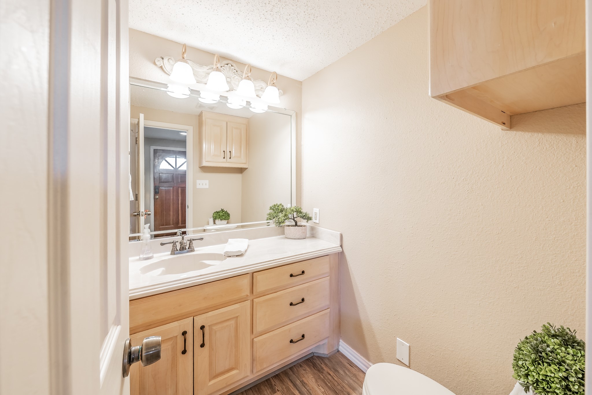 6924 Richlynn Terrace