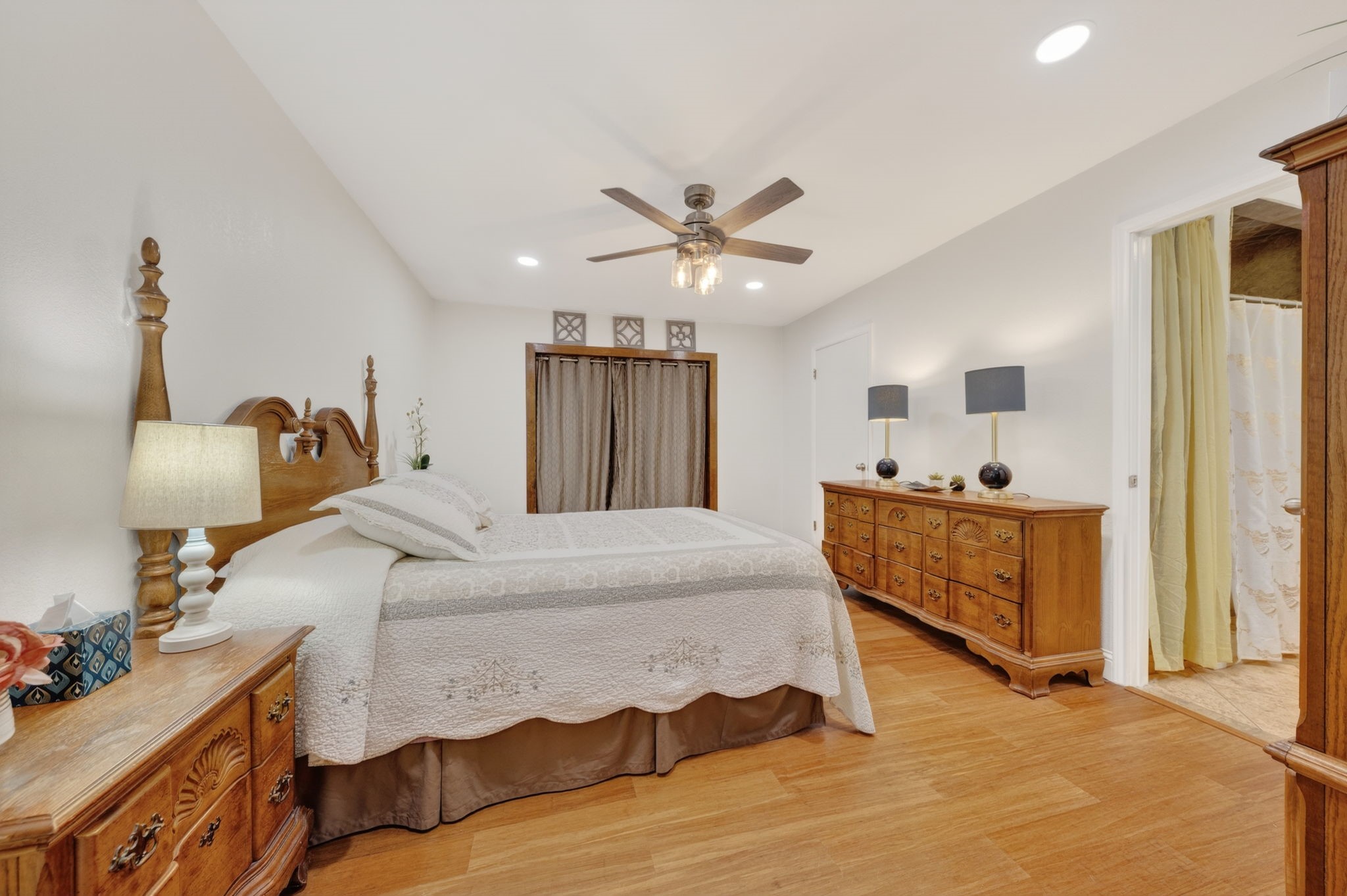 2315 Larchmont Drive