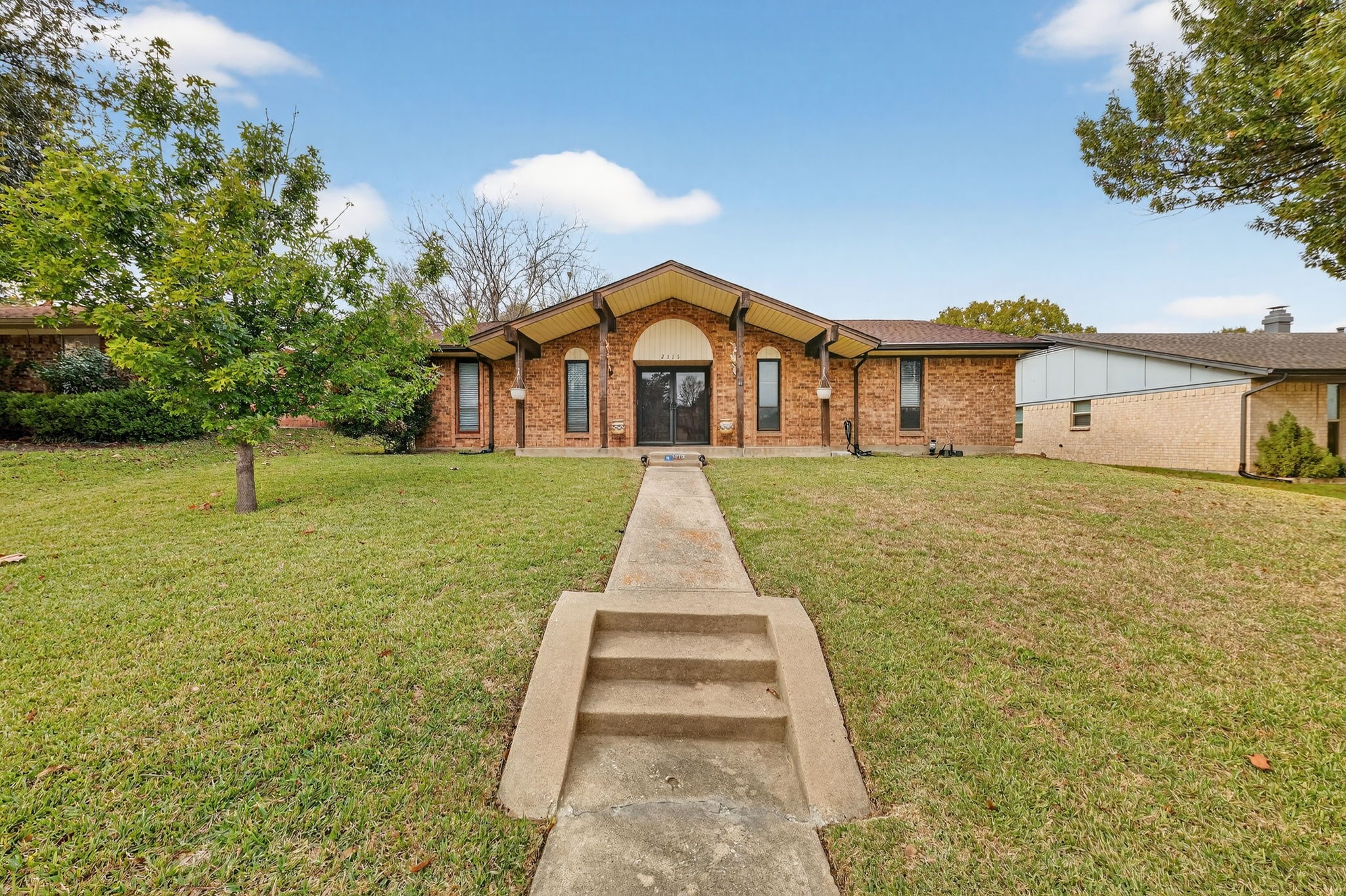 2315 Larchmont Drive