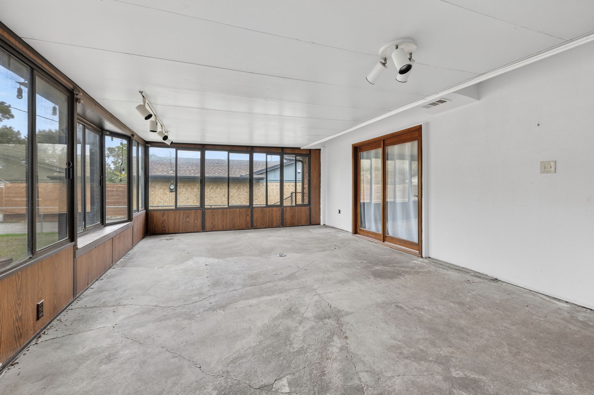 2315 Larchmont Drive