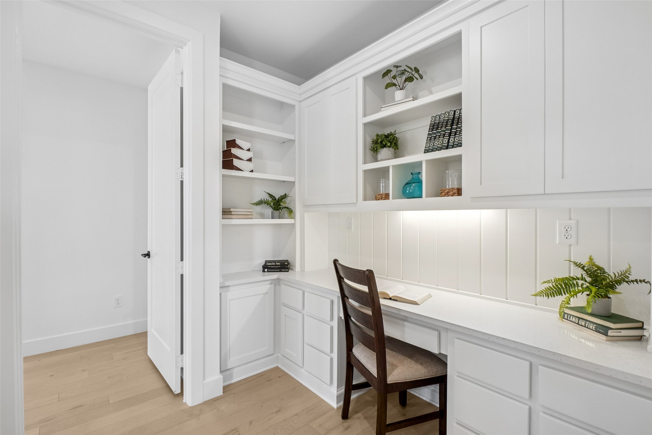 2800 Count Fleet Way