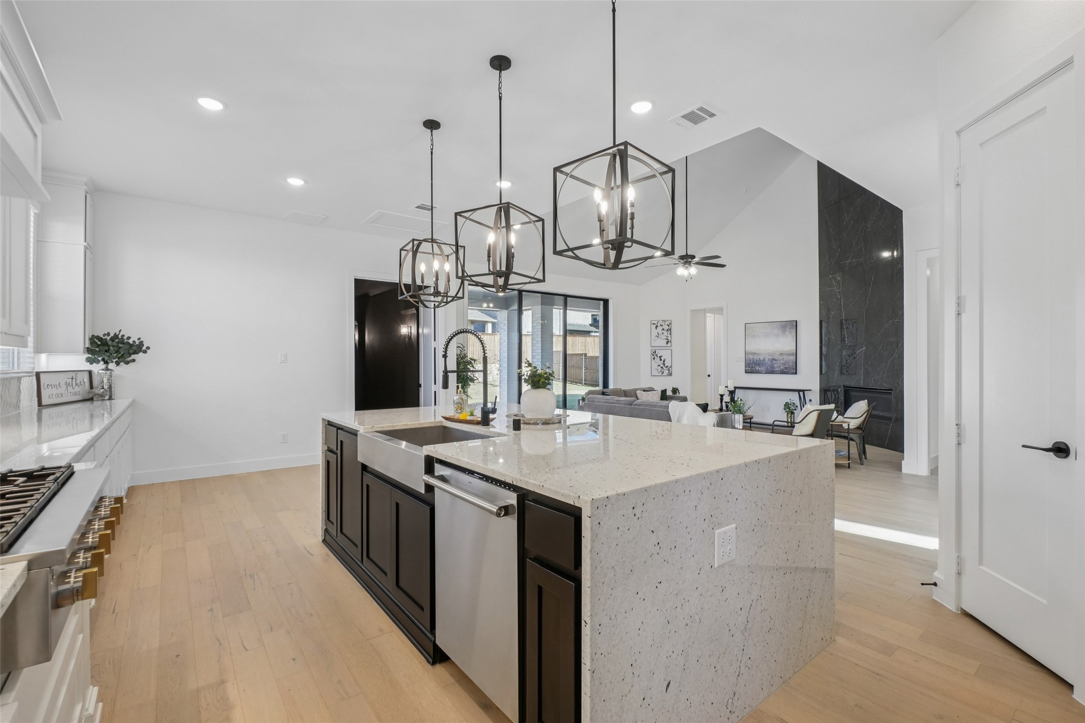 2800 Count Fleet Way