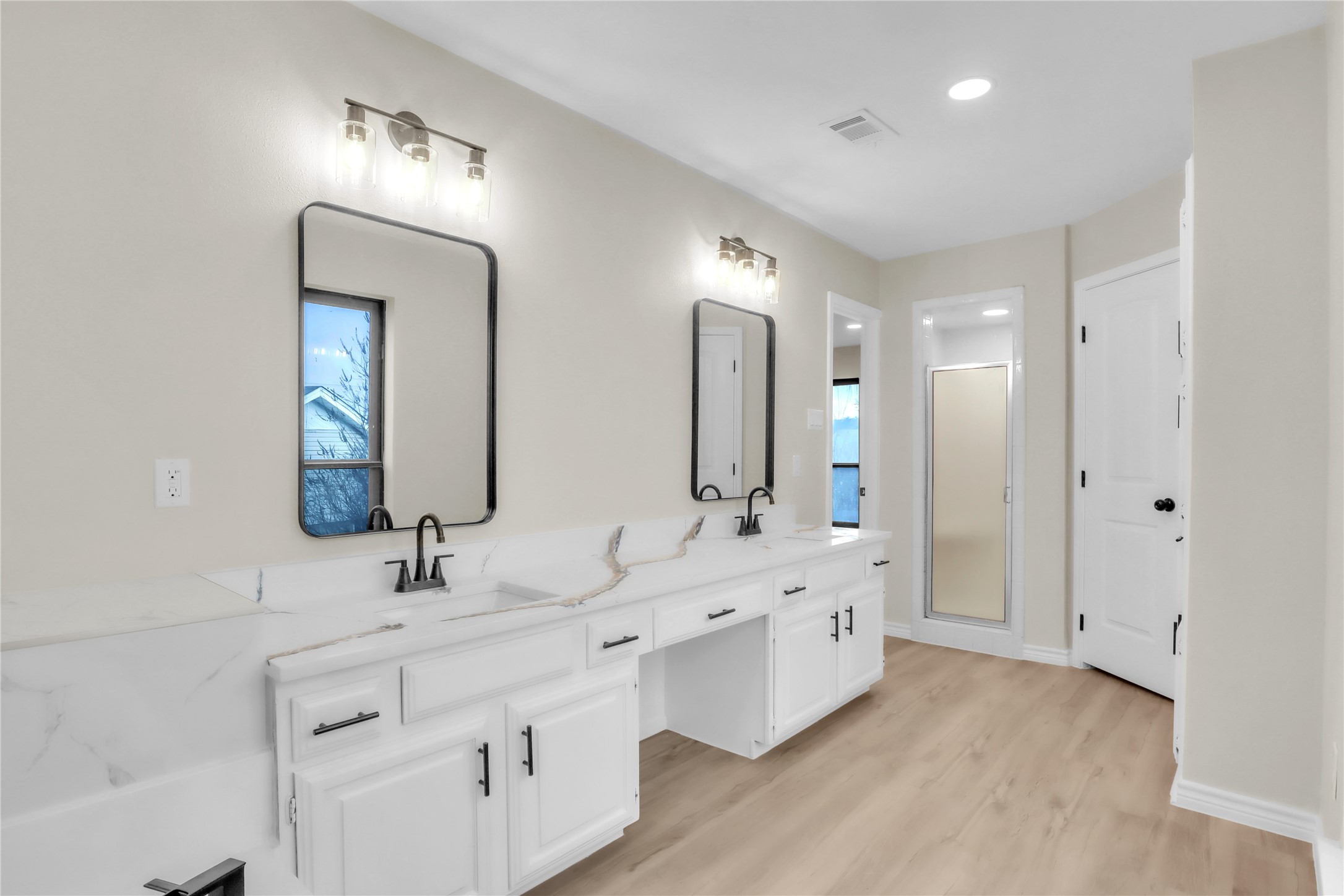 600 Flintridge Court