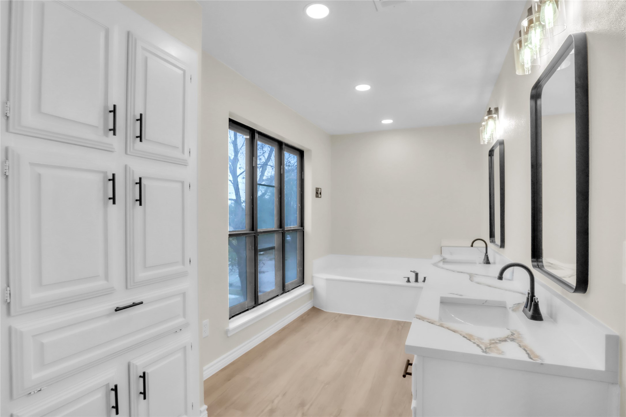 600 Flintridge Court