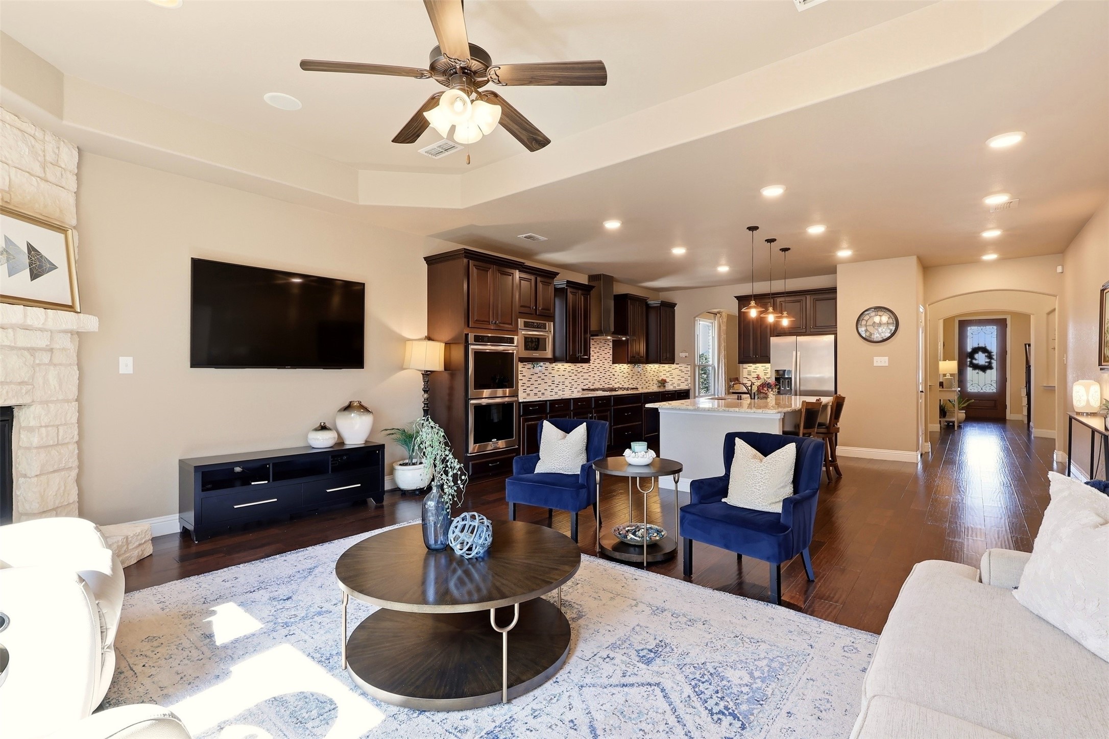 917 Navasota Trail