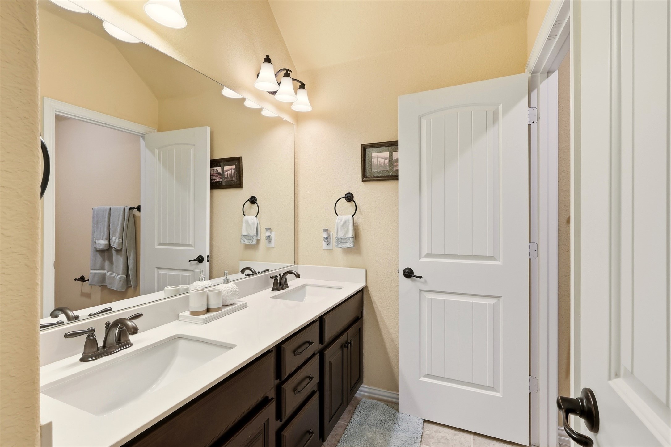 917 Navasota Trail