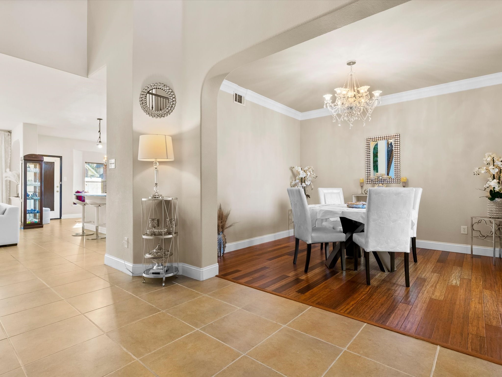 5556 Nacogdoches Trail