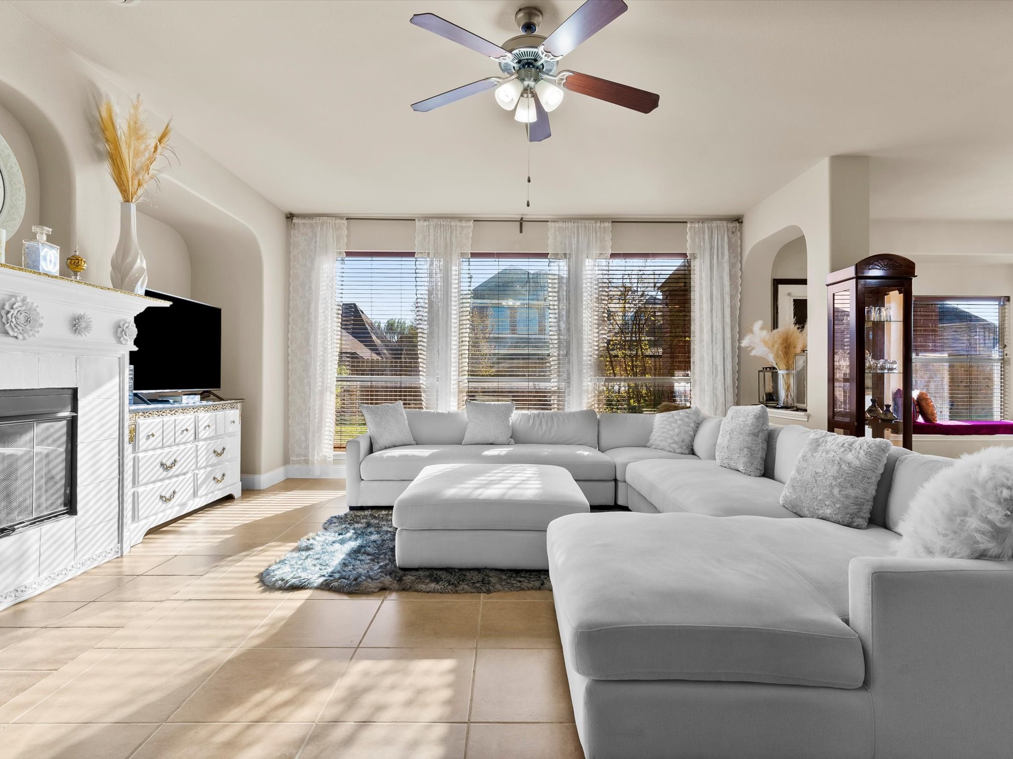 5556 Nacogdoches Trail