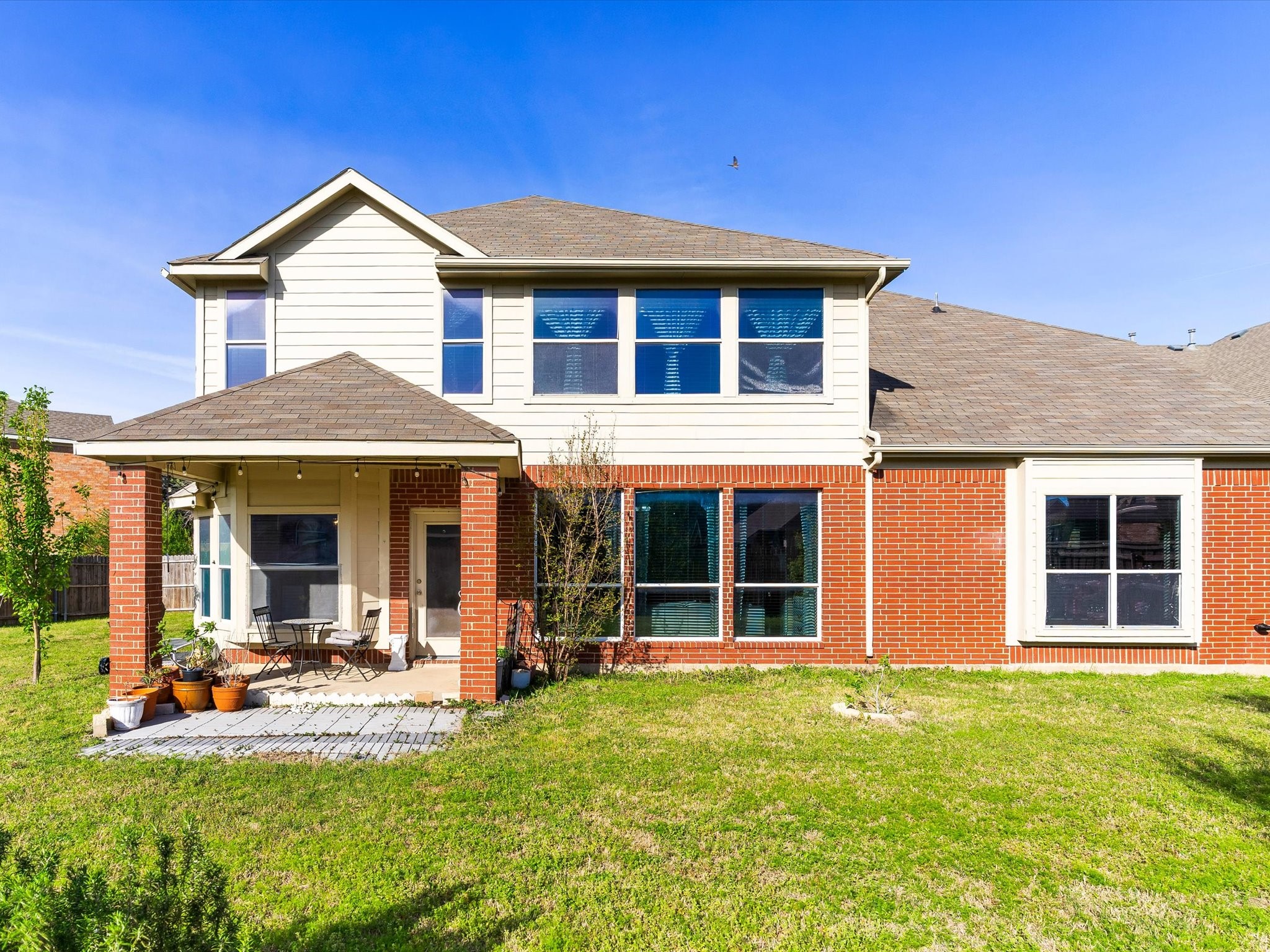 5556 Nacogdoches Trail