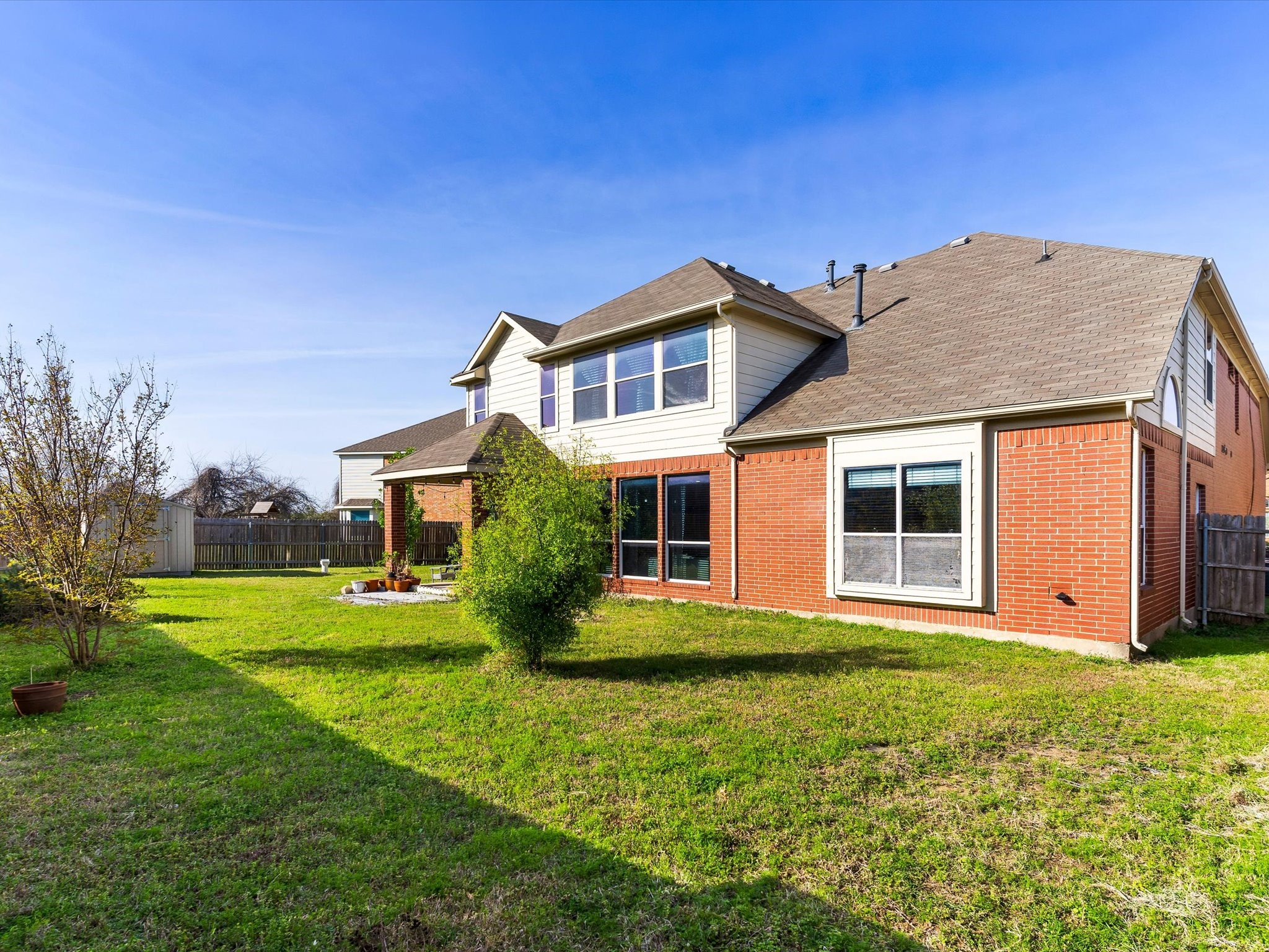 5556 Nacogdoches Trail