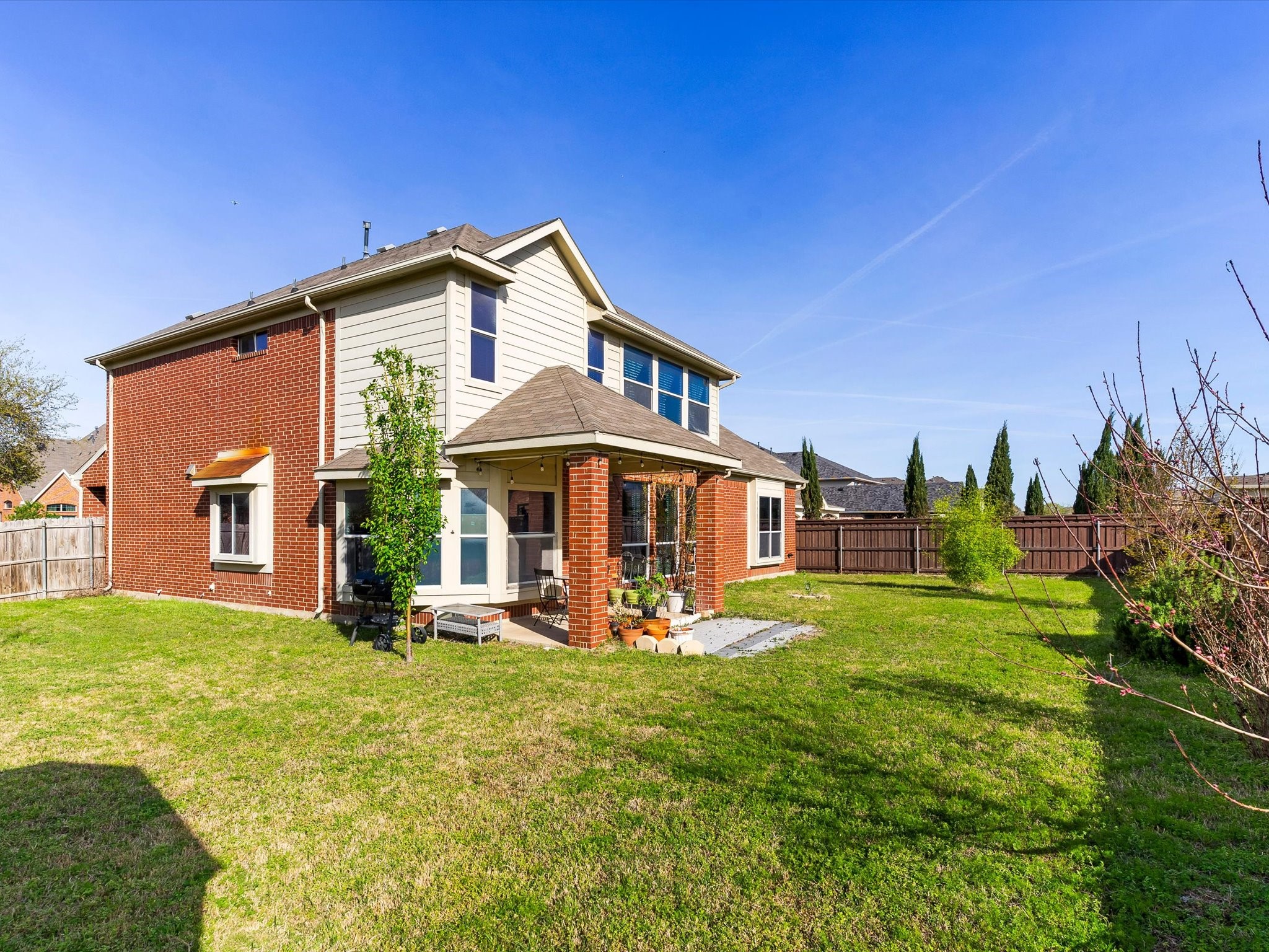 5556 Nacogdoches Trail